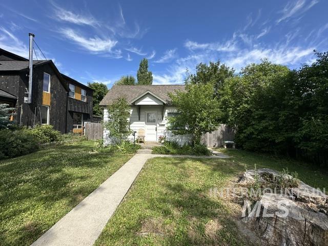 918, 920 S Jefferson, Moscow, Idaho 83843, 2 Bedrooms, 1 Bathroom, Residential Income For Sale, Price $379,000, 98992240