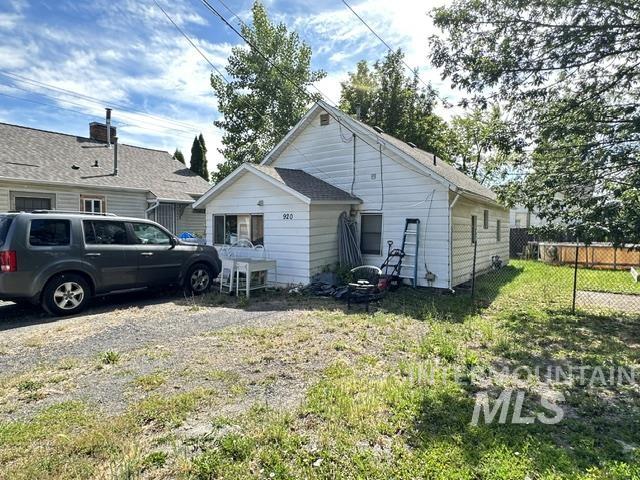 918, 920 S Jefferson, Moscow, Idaho 83843, 2 Bedrooms, 1 Bathroom, Residential Income For Sale, Price $379,000, 98992240