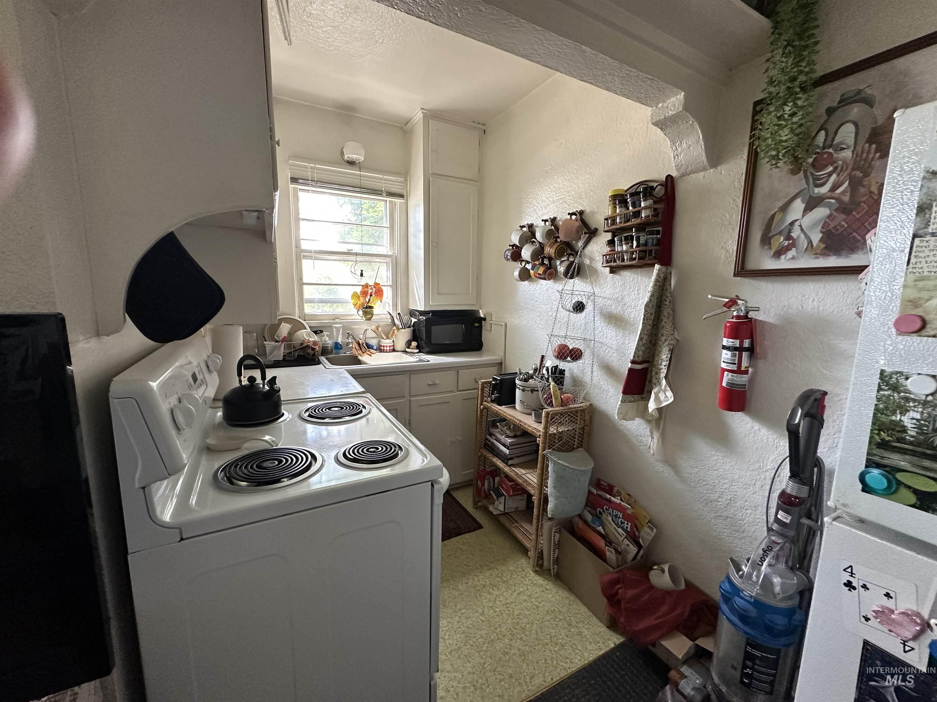102-110 S Asbury St, Moscow, Idaho 83843, 2 Bedrooms, 1 Bathroom, Residential Income For Sale, Price $570,000,MLS 98992241