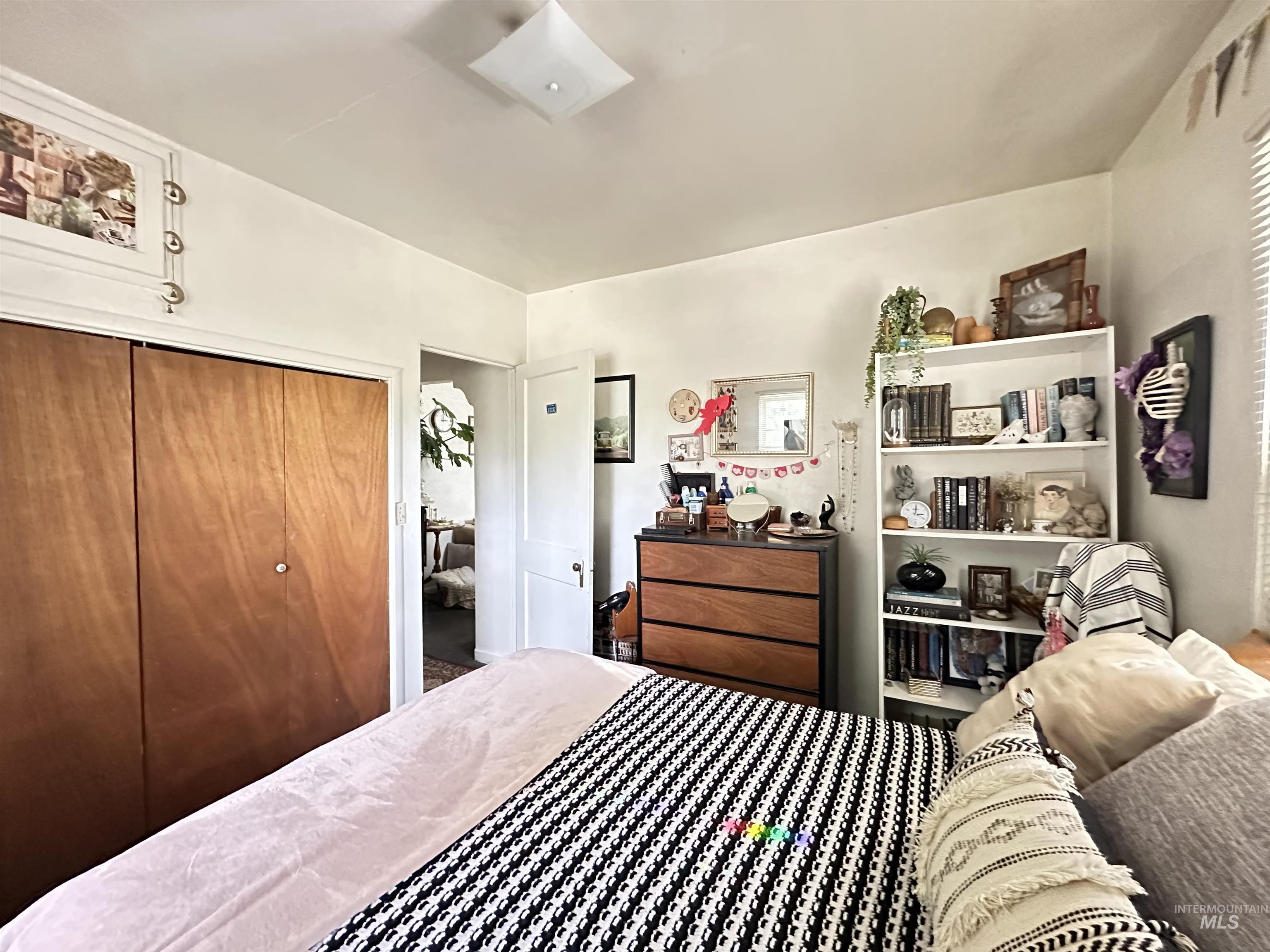 102-110 S Asbury St, Moscow, Idaho 83843, 2 Bedrooms, 1 Bathroom, Residential Income For Sale, Price $570,000,MLS 98992241