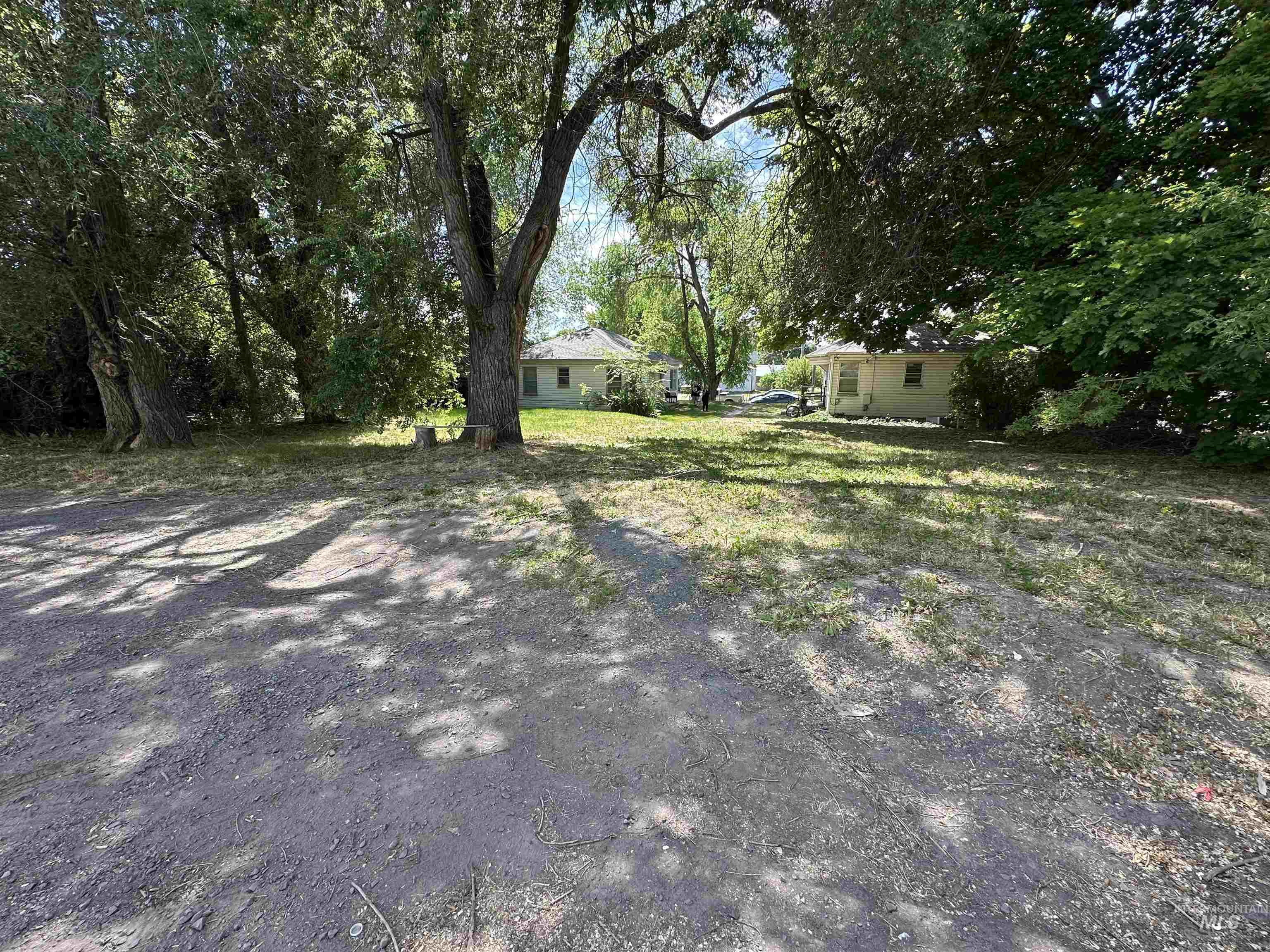 102-110 S Asbury St, Moscow, Idaho 83843, 2 Bedrooms, 1 Bathroom, Residential Income For Sale, Price $570,000,MLS 98992241