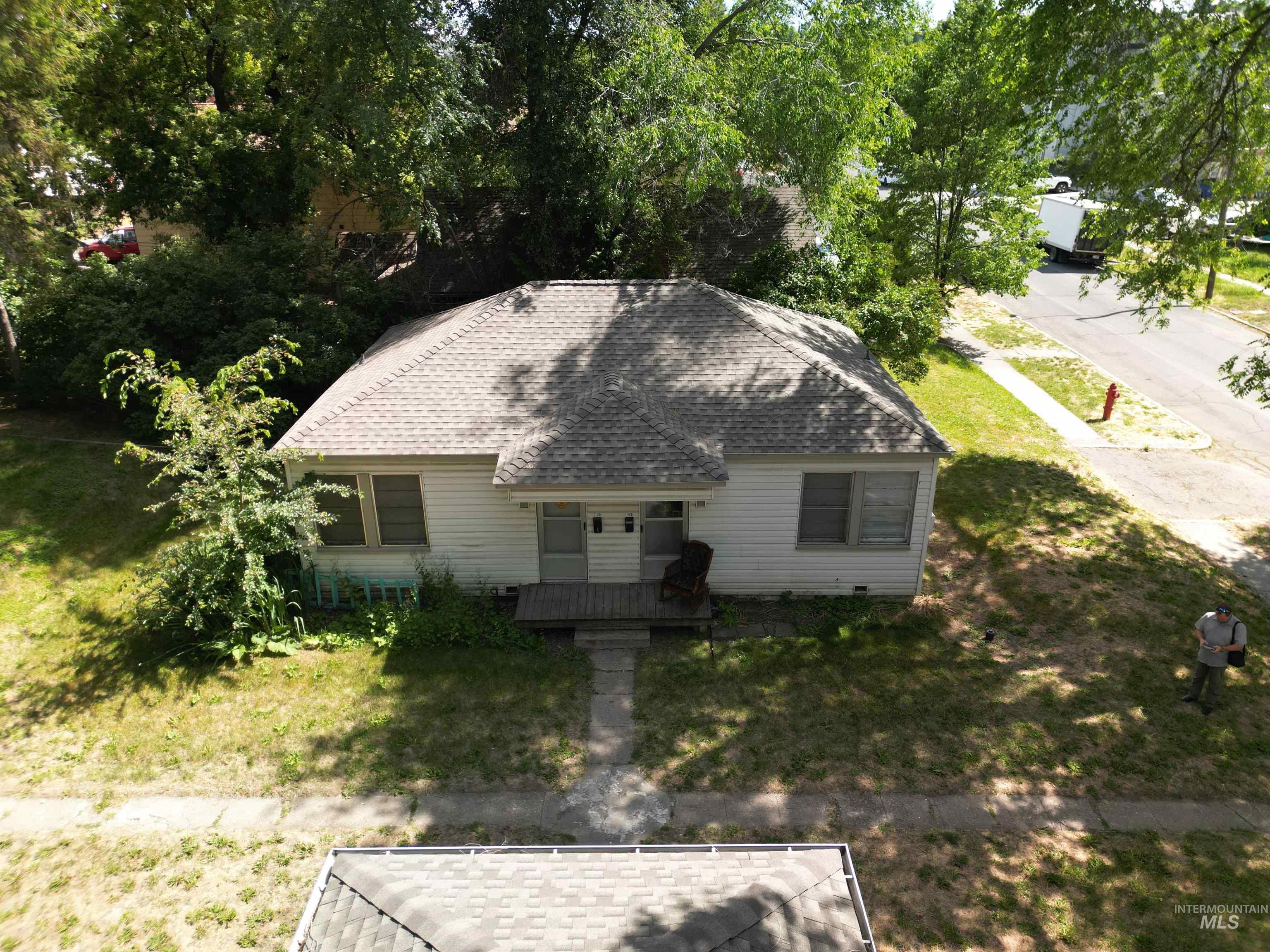 102-110 S Asbury St, Moscow, Idaho 83843, 2 Bedrooms, 1 Bathroom, Residential Income For Sale, Price $570,000,MLS 98992241