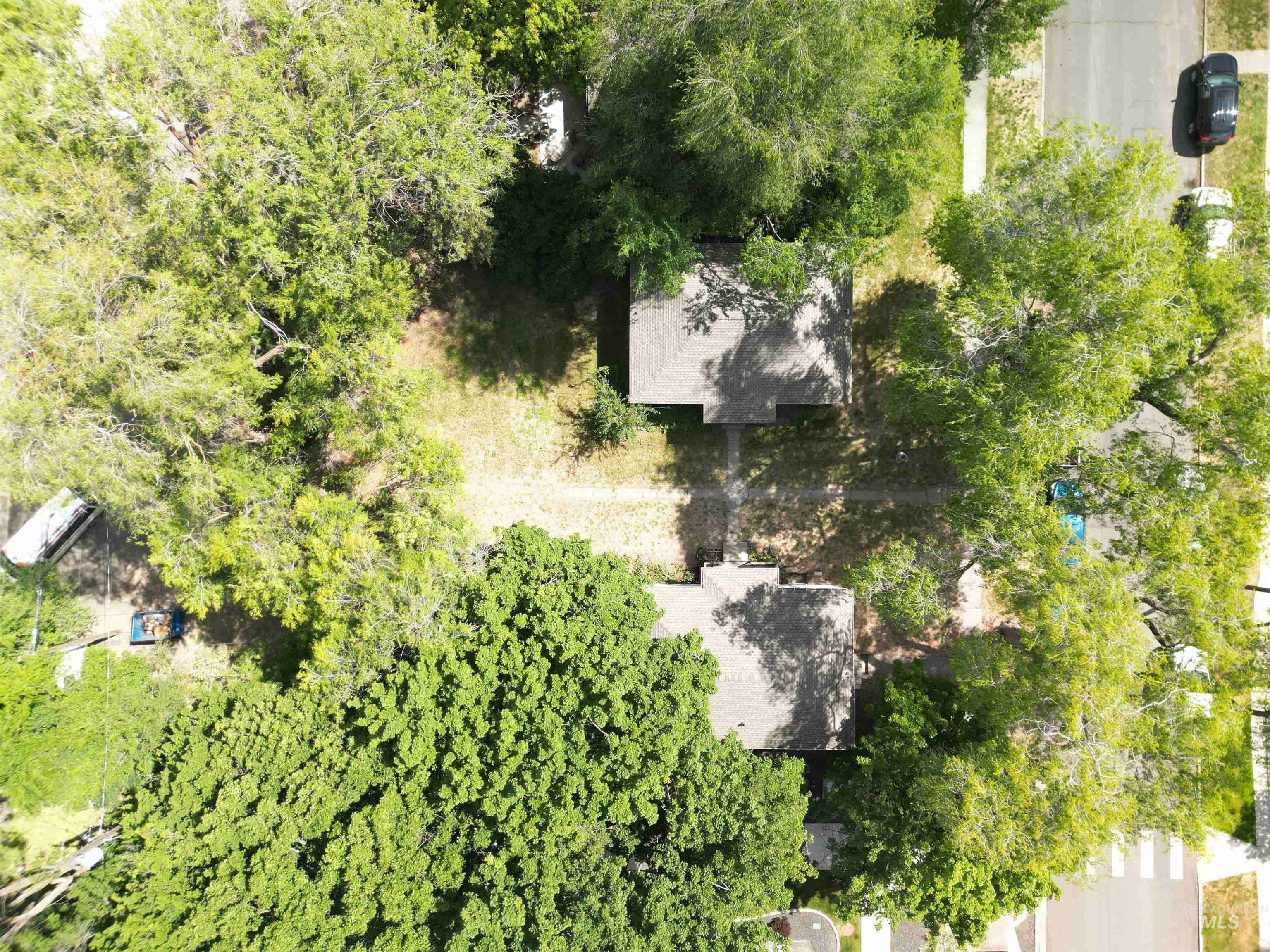 102-110 S Asbury St, Moscow, Idaho 83843, 2 Bedrooms, 1 Bathroom, Residential Income For Sale, Price $570,000,MLS 98992241