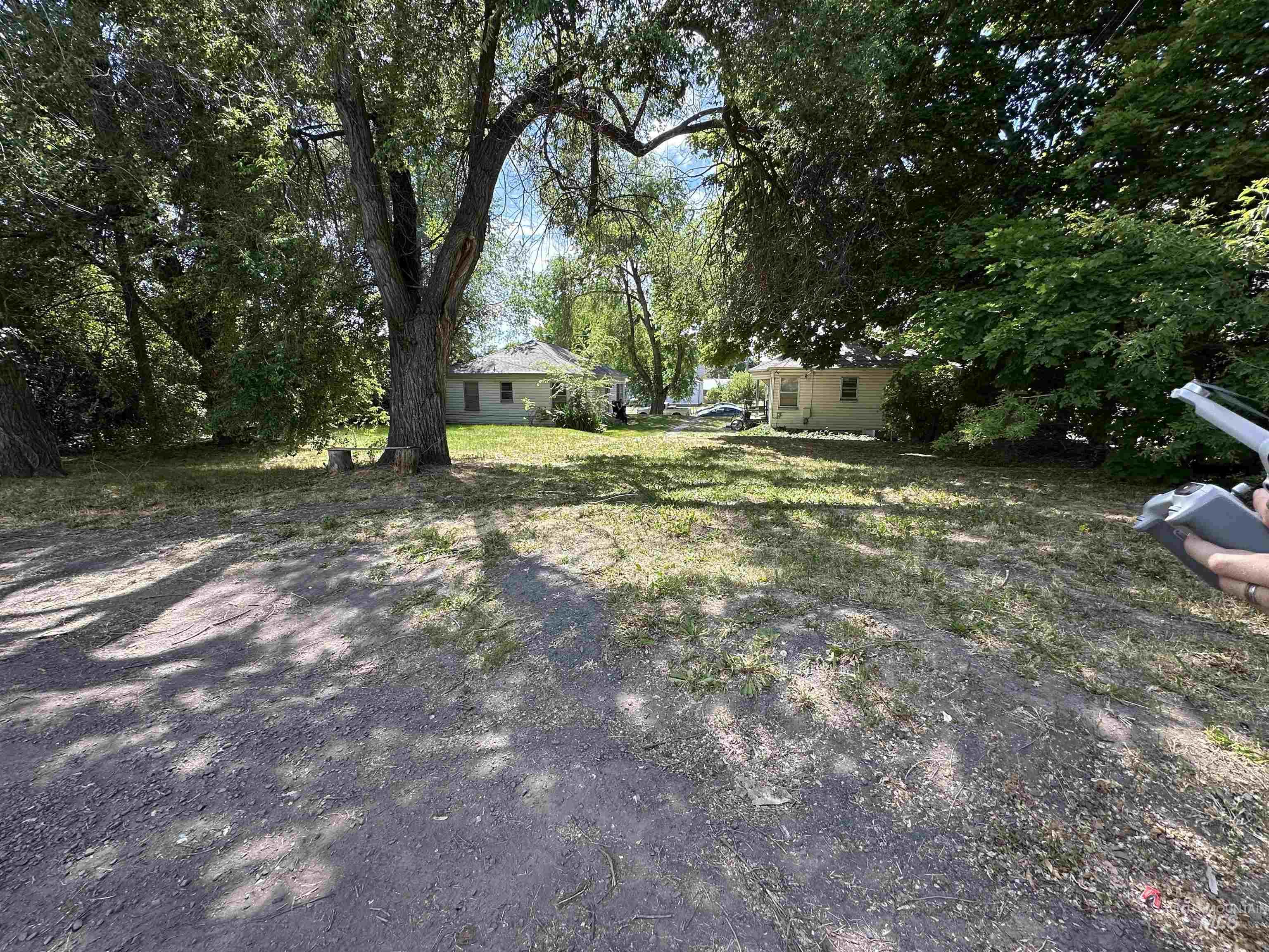 102-110 S Asbury St, Moscow, Idaho 83843, 2 Bedrooms, 1 Bathroom, Residential Income For Sale, Price $570,000,MLS 98992241