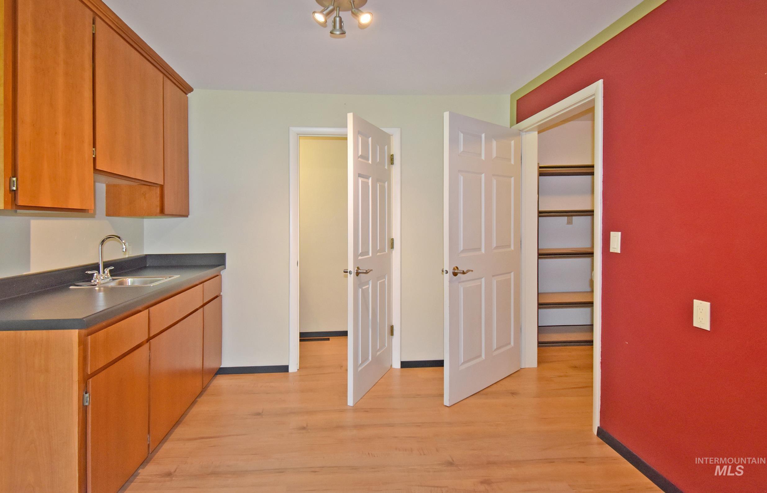 1021 Grelle Avenue, Lewiston, Idaho 83501, 3 Bedrooms, 2 Bathrooms, Residential For Sale, Price $635,000, 98992245