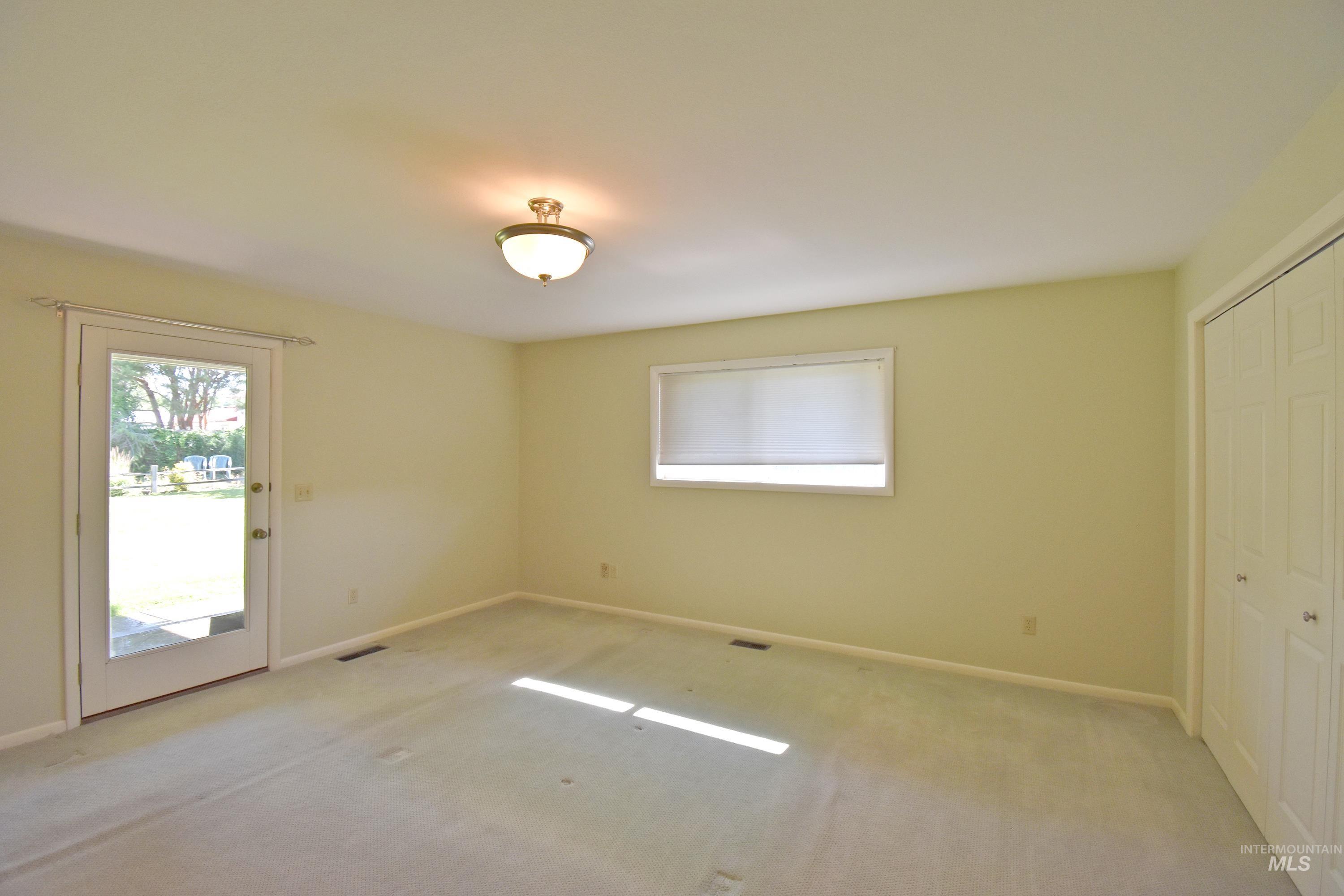 1021 Grelle Avenue, Lewiston, Idaho 83501, 3 Bedrooms, 2 Bathrooms, Residential For Sale, Price $635,000, 98992245