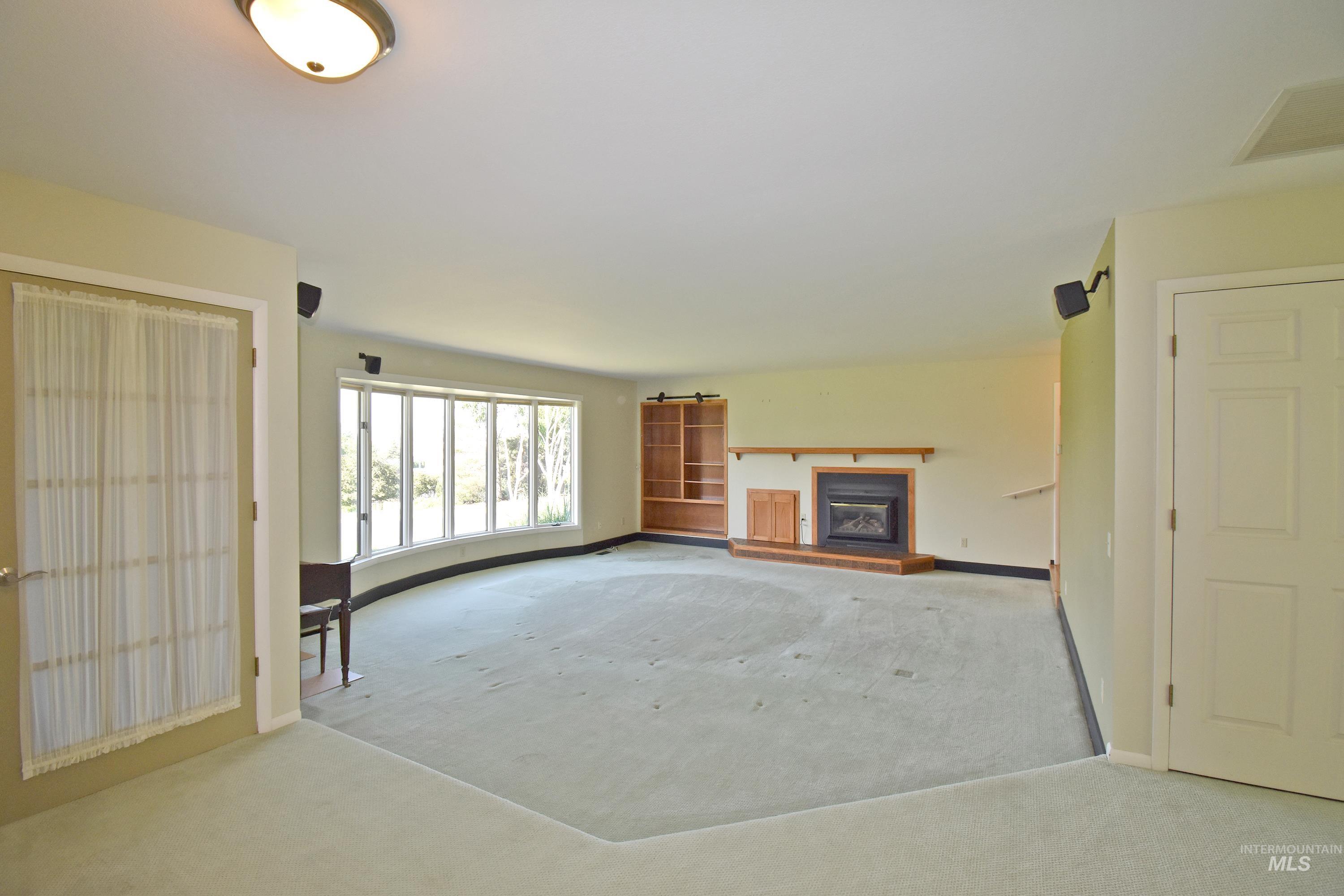 1021 Grelle Avenue, Lewiston, Idaho 83501, 3 Bedrooms, 2 Bathrooms, Residential For Sale, Price $635,000, 98992245