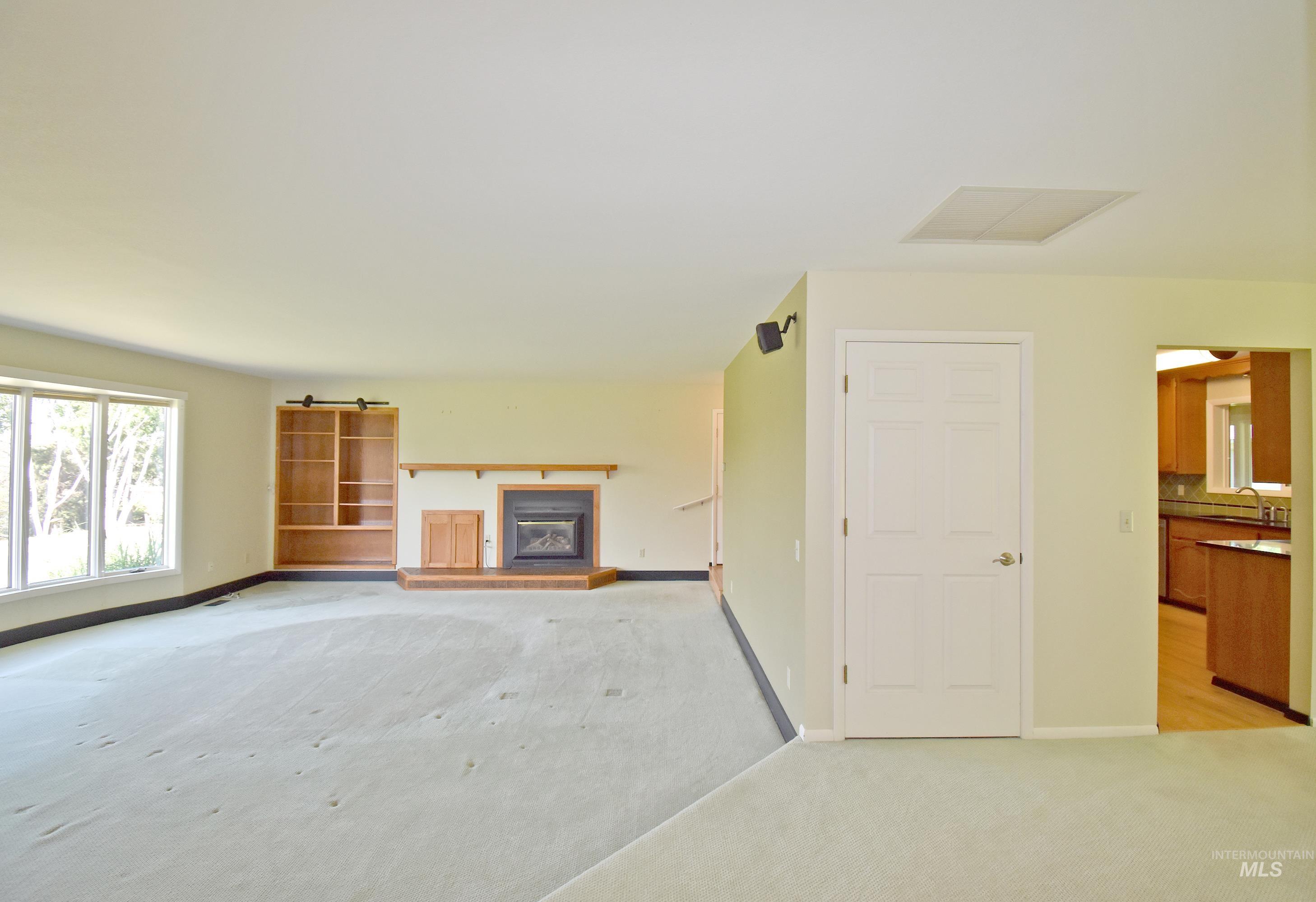 1021 Grelle Avenue, Lewiston, Idaho 83501, 3 Bedrooms, 2 Bathrooms, Residential For Sale, Price $635,000, 98992245