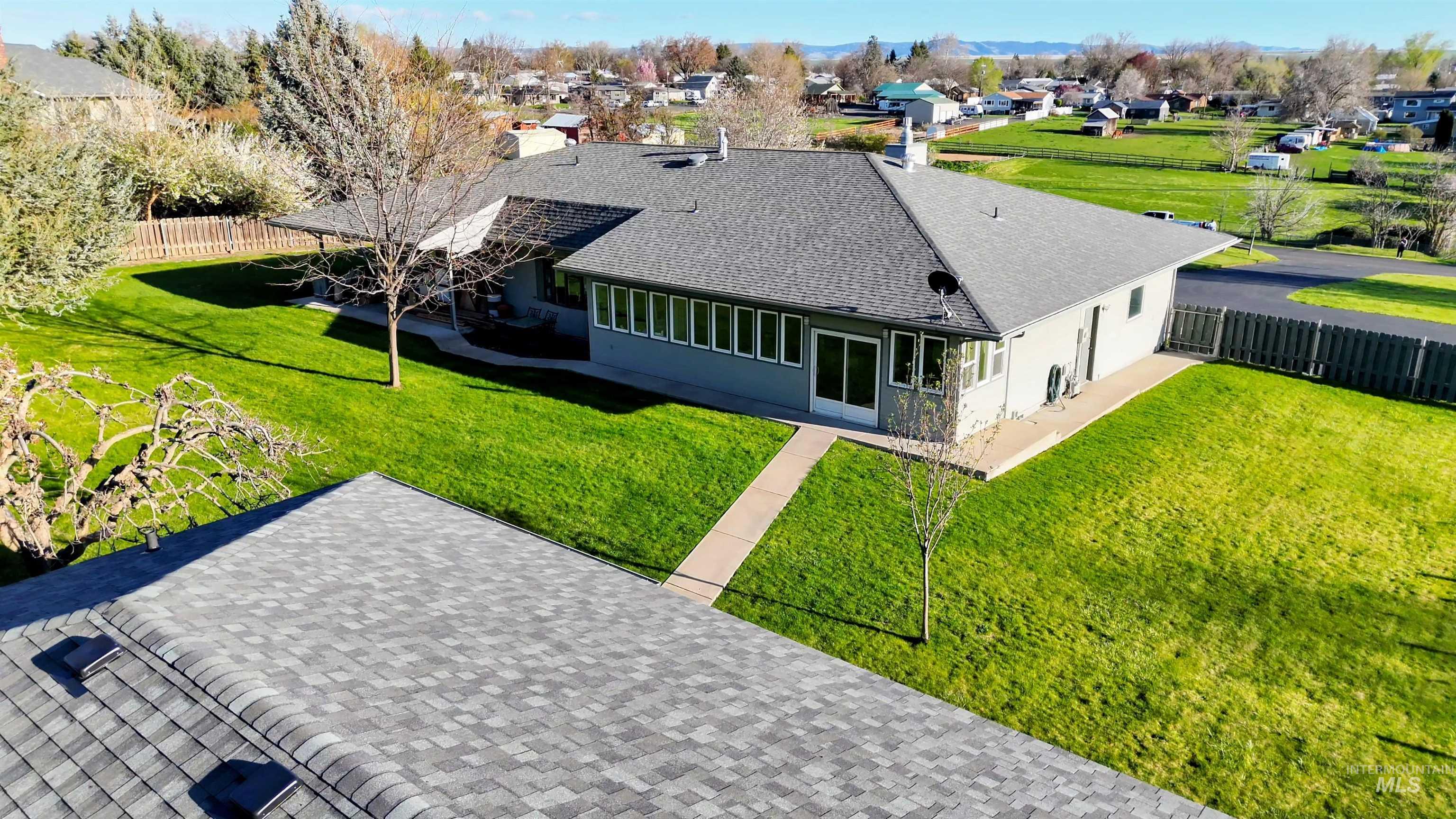 1021 Grelle Avenue, Lewiston, Idaho 83501, 3 Bedrooms, 2 Bathrooms, Residential For Sale, Price $635,000, 98992245
