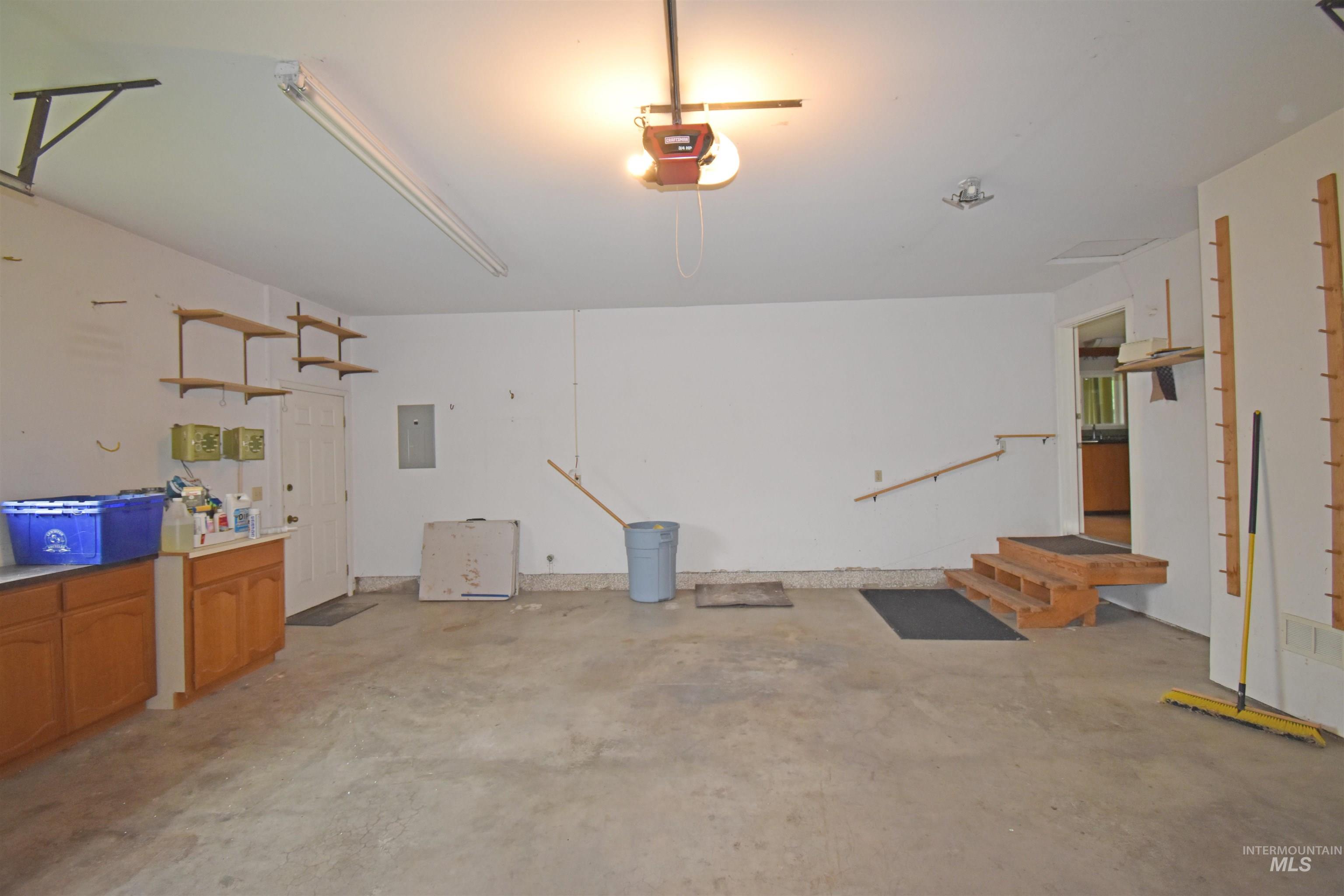 1021 Grelle Avenue, Lewiston, Idaho 83501, 3 Bedrooms, 2 Bathrooms, Residential For Sale, Price $635,000, 98992245