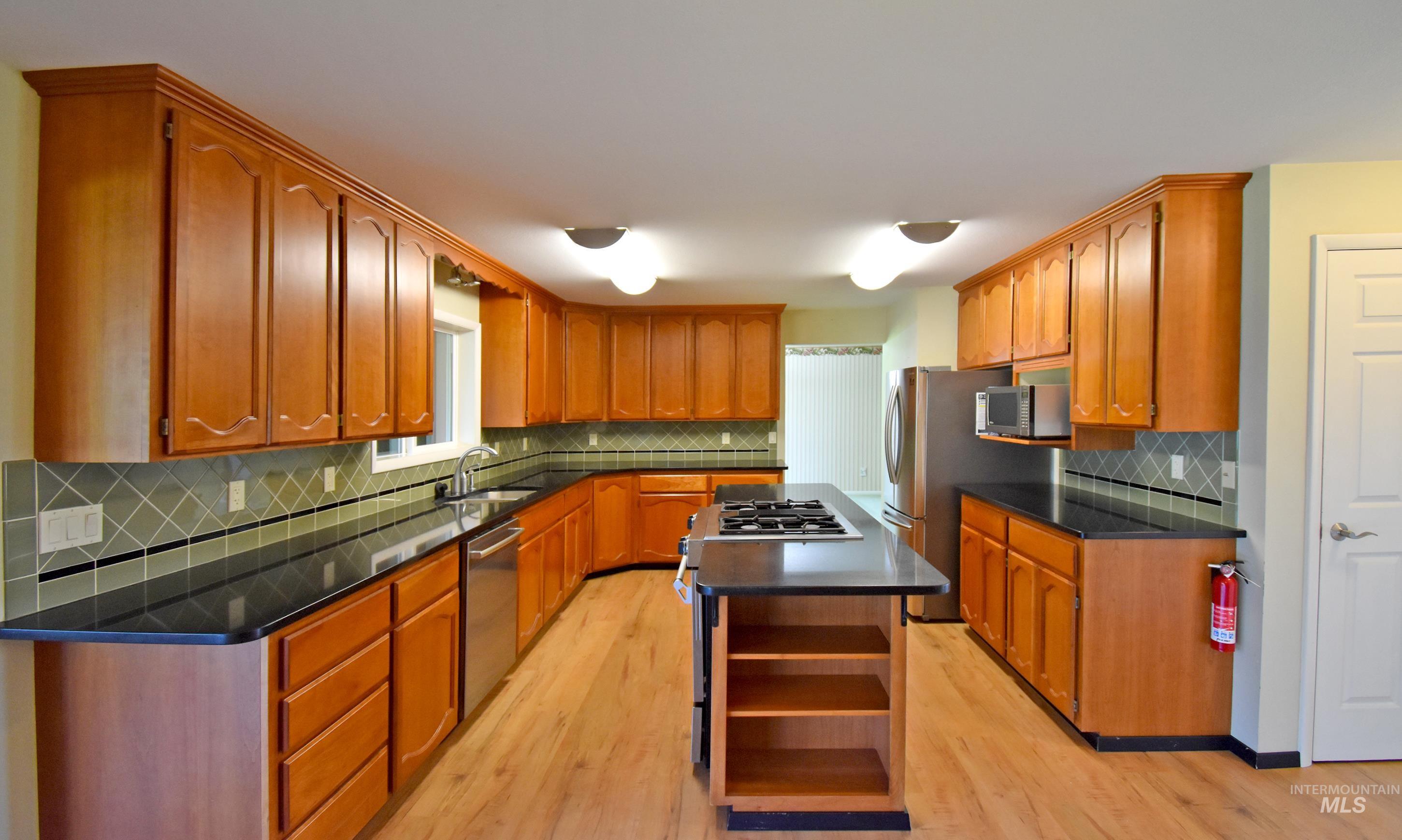 1021 Grelle Avenue, Lewiston, Idaho 83501, 3 Bedrooms, 2 Bathrooms, Residential For Sale, Price $635,000, 98992245