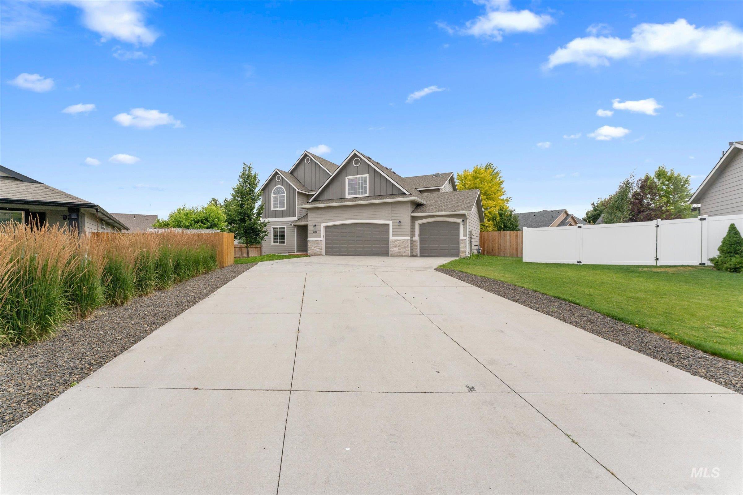 1780 W Caspain St., Kuna, Idaho 83634, 5 Bedrooms, 3.5 Bathrooms, Residential For Sale, Price $585,000, 98992247