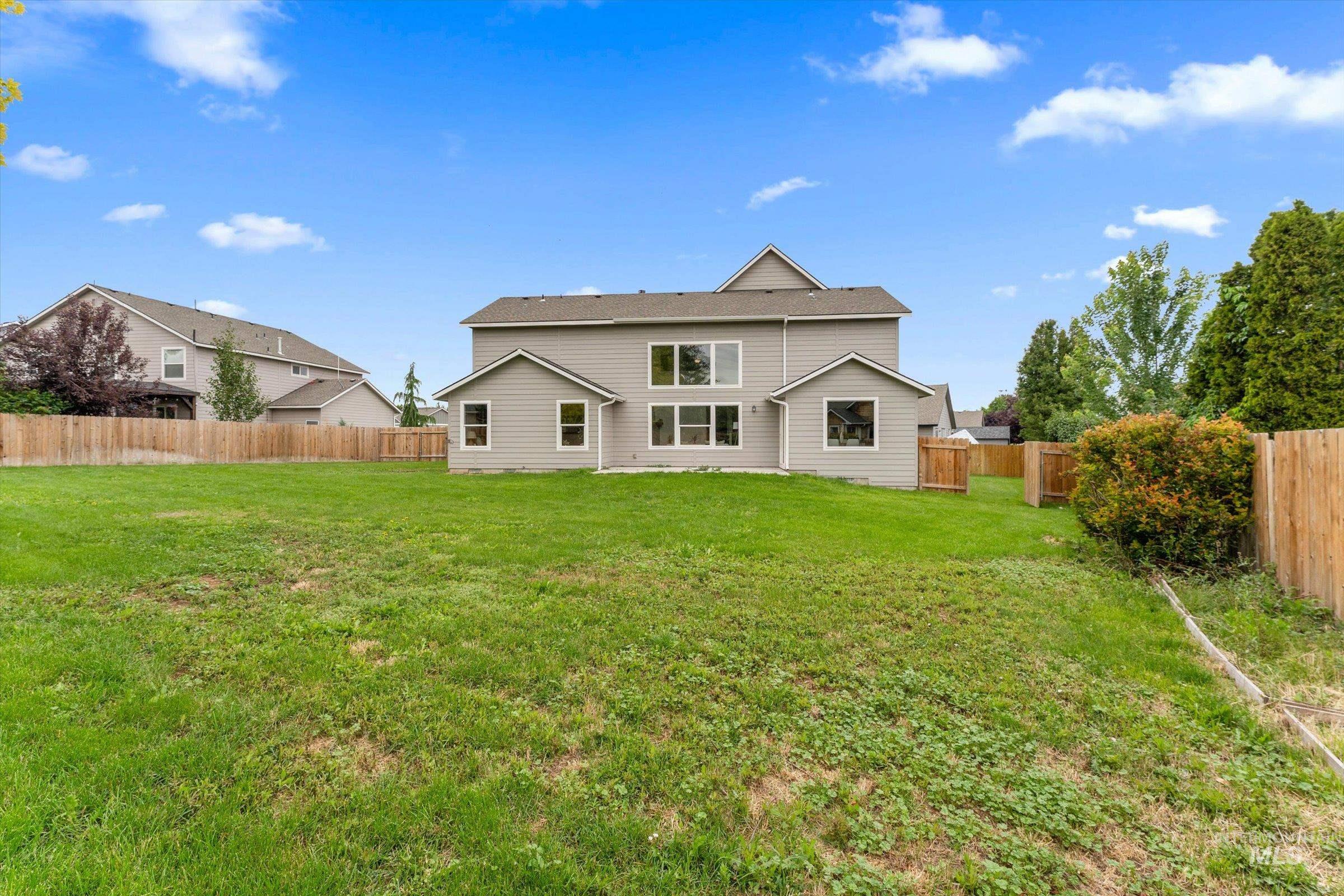1780 W Caspain St., Kuna, Idaho 83634, 5 Bedrooms, 3.5 Bathrooms, Residential For Sale, Price $585,000, 98992247