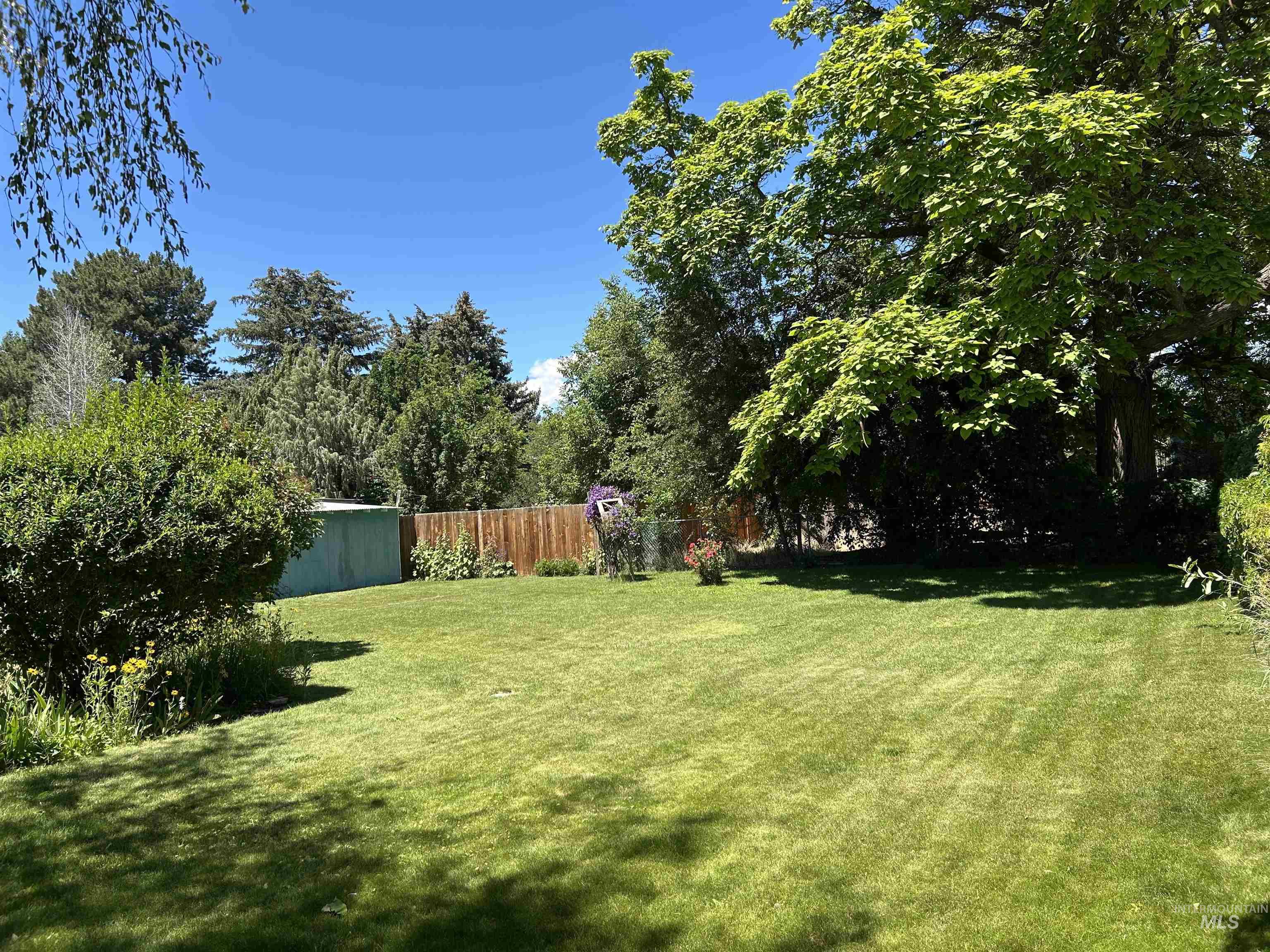 604 8th Ave E, Jerome, Idaho 83338, 2 Bedrooms, 1.5 Bathrooms, Residential For Sale, Price $249,900,MLS 98992248
