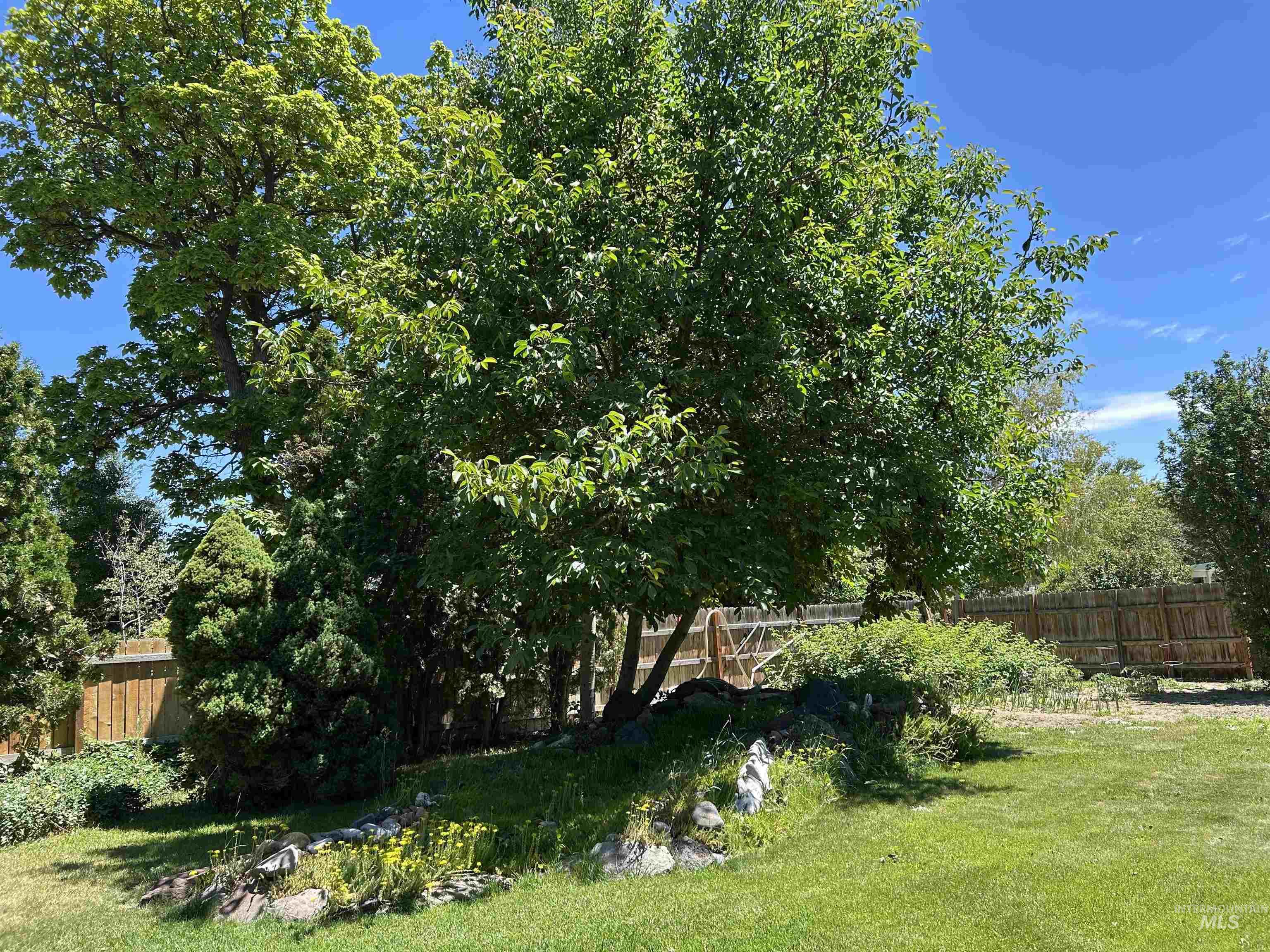 604 8th Ave E, Jerome, Idaho 83338, 2 Bedrooms, 1.5 Bathrooms, Residential For Sale, Price $249,900,MLS 98992248