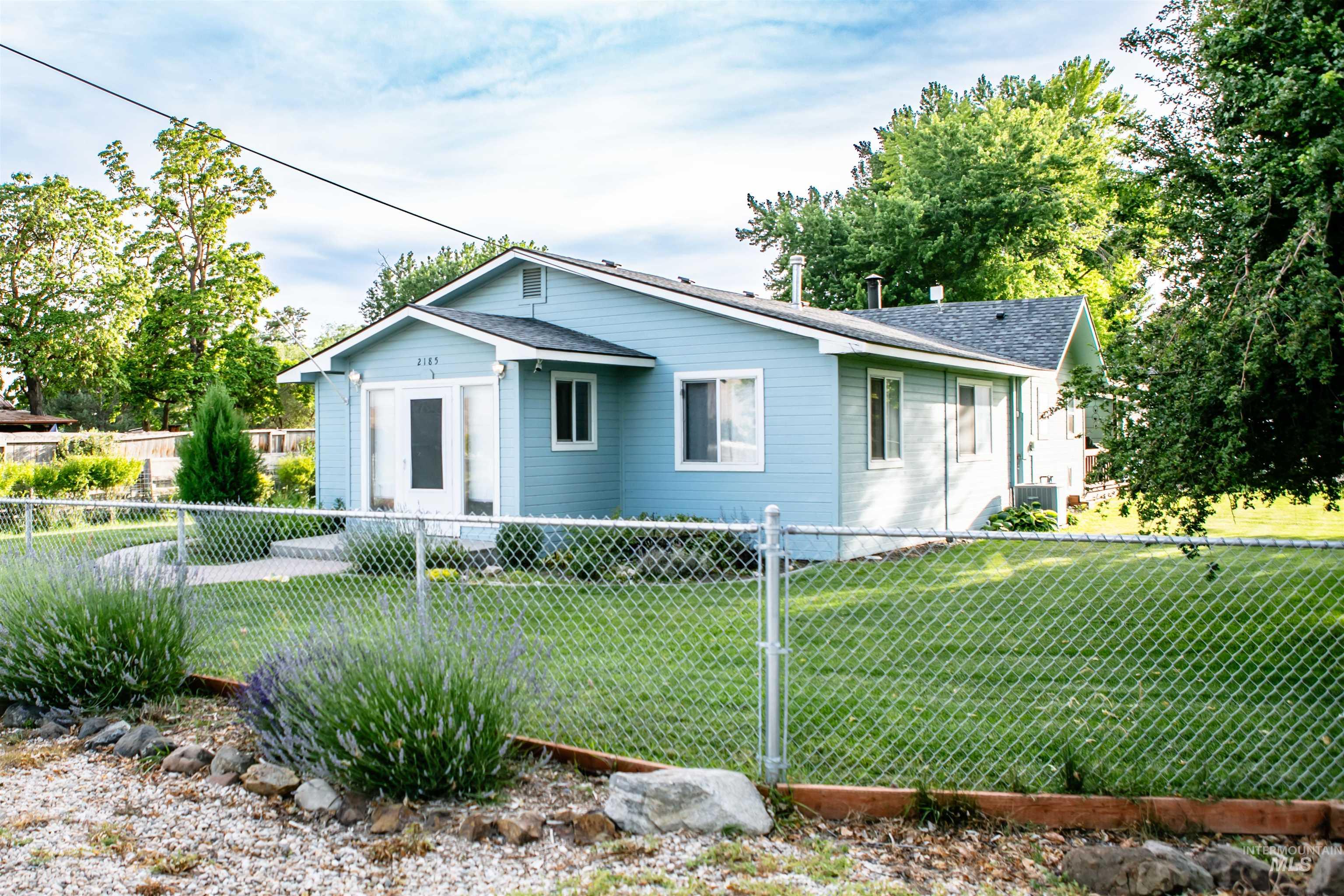 2185 Hollywood Blvd, Emmett, Idaho 83617-9517, 3 Bedrooms, 2 Bathrooms, Residential For Sale, Price $569,900, 98992257