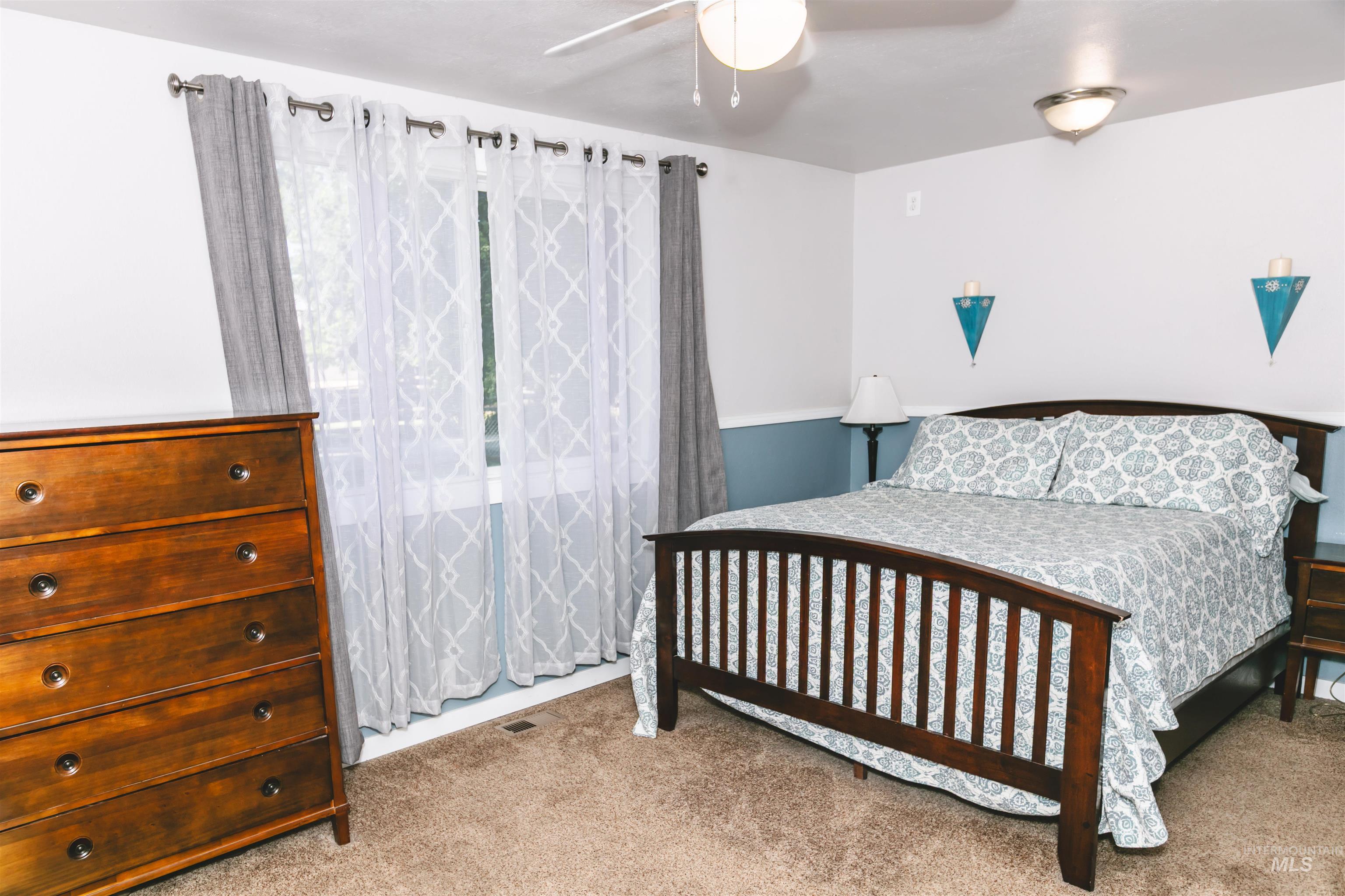 2185 Hollywood Blvd, Emmett, Idaho 83617-9517, 3 Bedrooms, 2 Bathrooms, Residential For Sale, Price $569,900, 98992257
