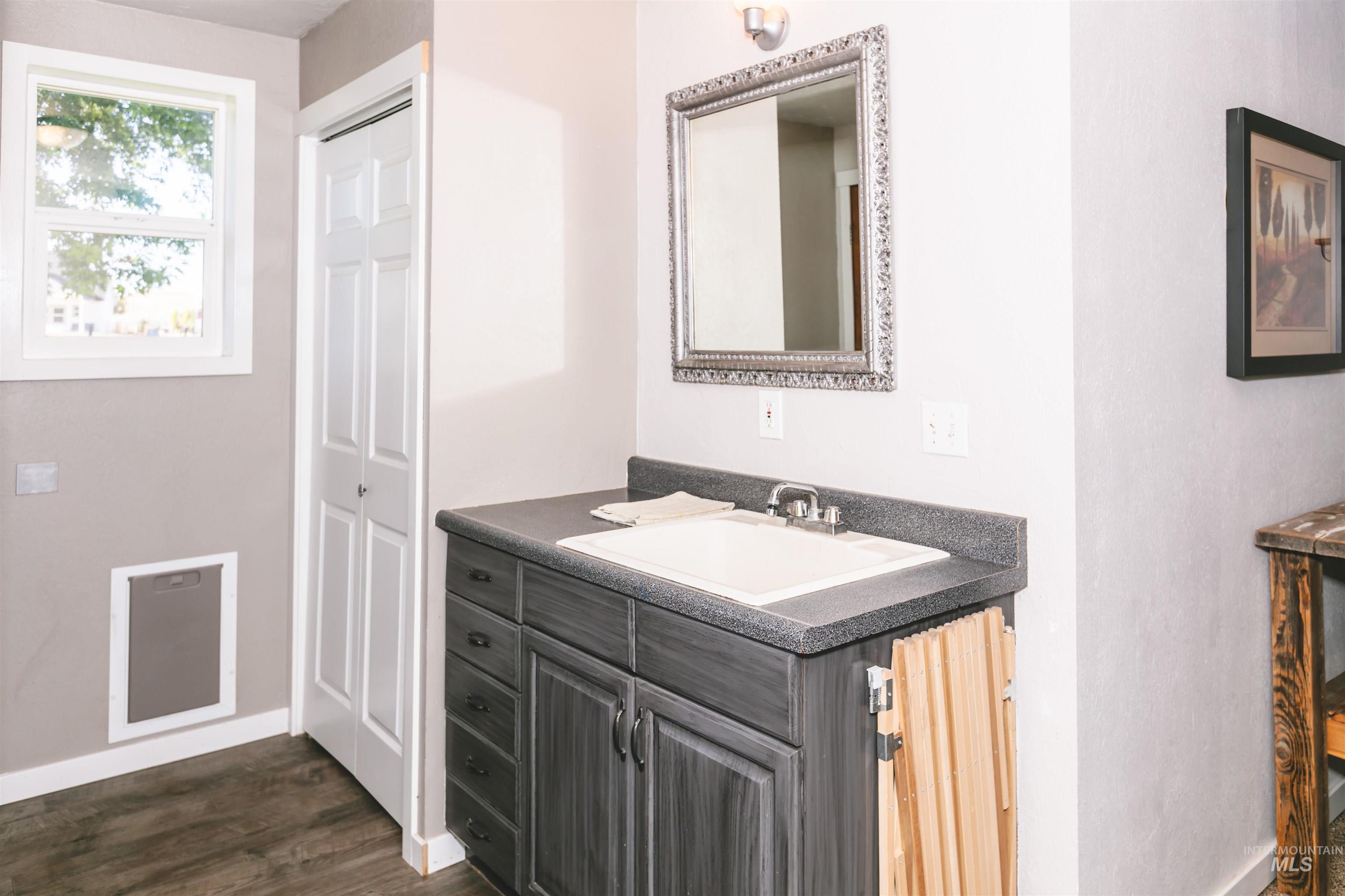 2185 Hollywood Blvd, Emmett, Idaho 83617-9517, 3 Bedrooms, 2 Bathrooms, Residential For Sale, Price $569,900, 98992257