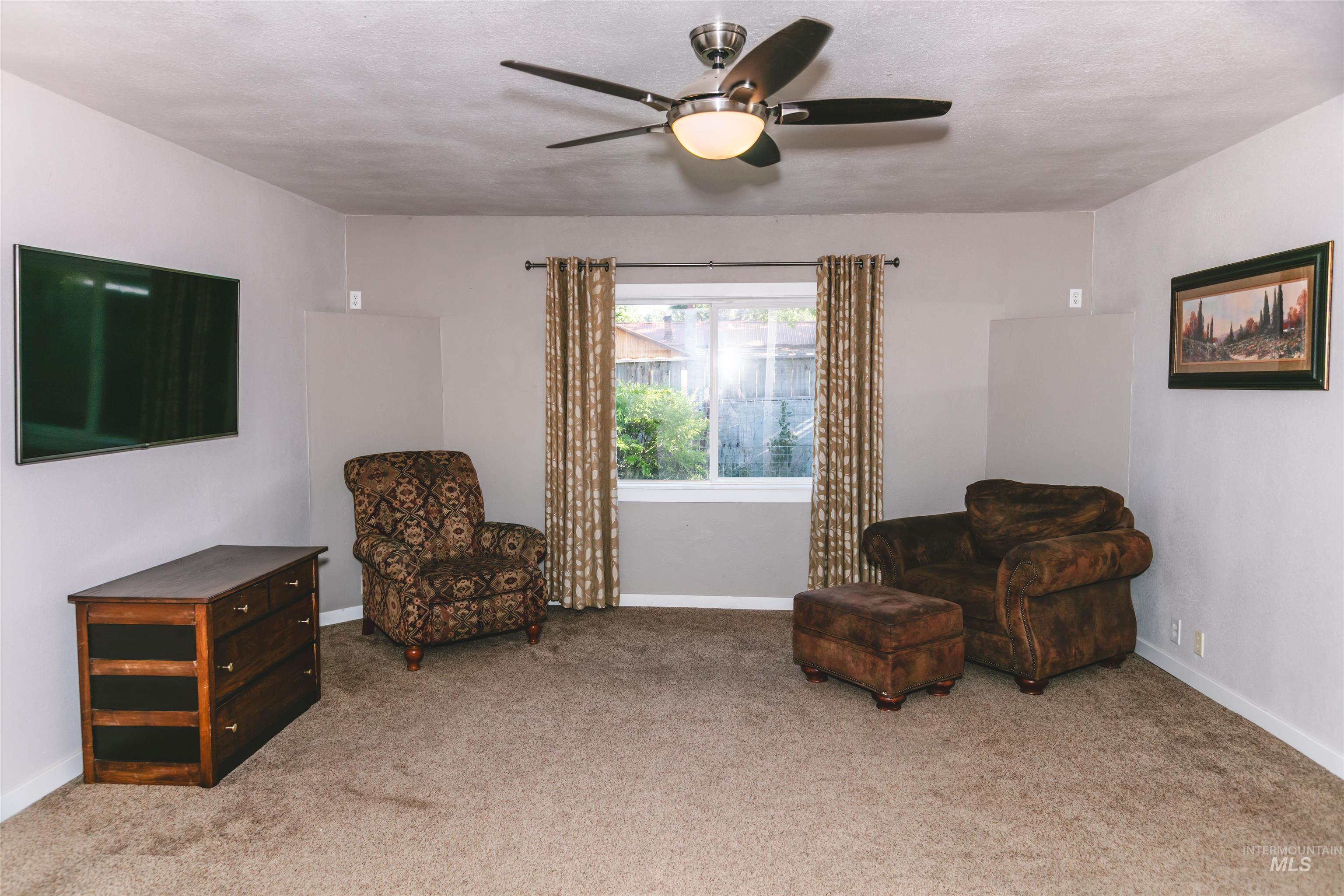2185 Hollywood Blvd, Emmett, Idaho 83617-9517, 3 Bedrooms, 2 Bathrooms, Residential For Sale, Price $569,900, 98992257