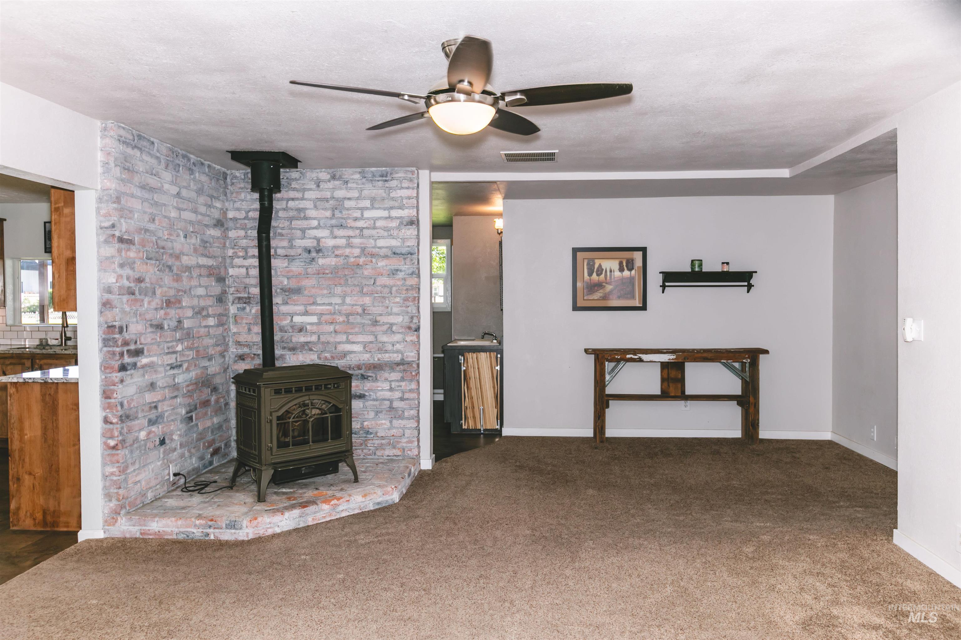 2185 Hollywood Blvd, Emmett, Idaho 83617-9517, 3 Bedrooms, 2 Bathrooms, Residential For Sale, Price $569,900, 98992257