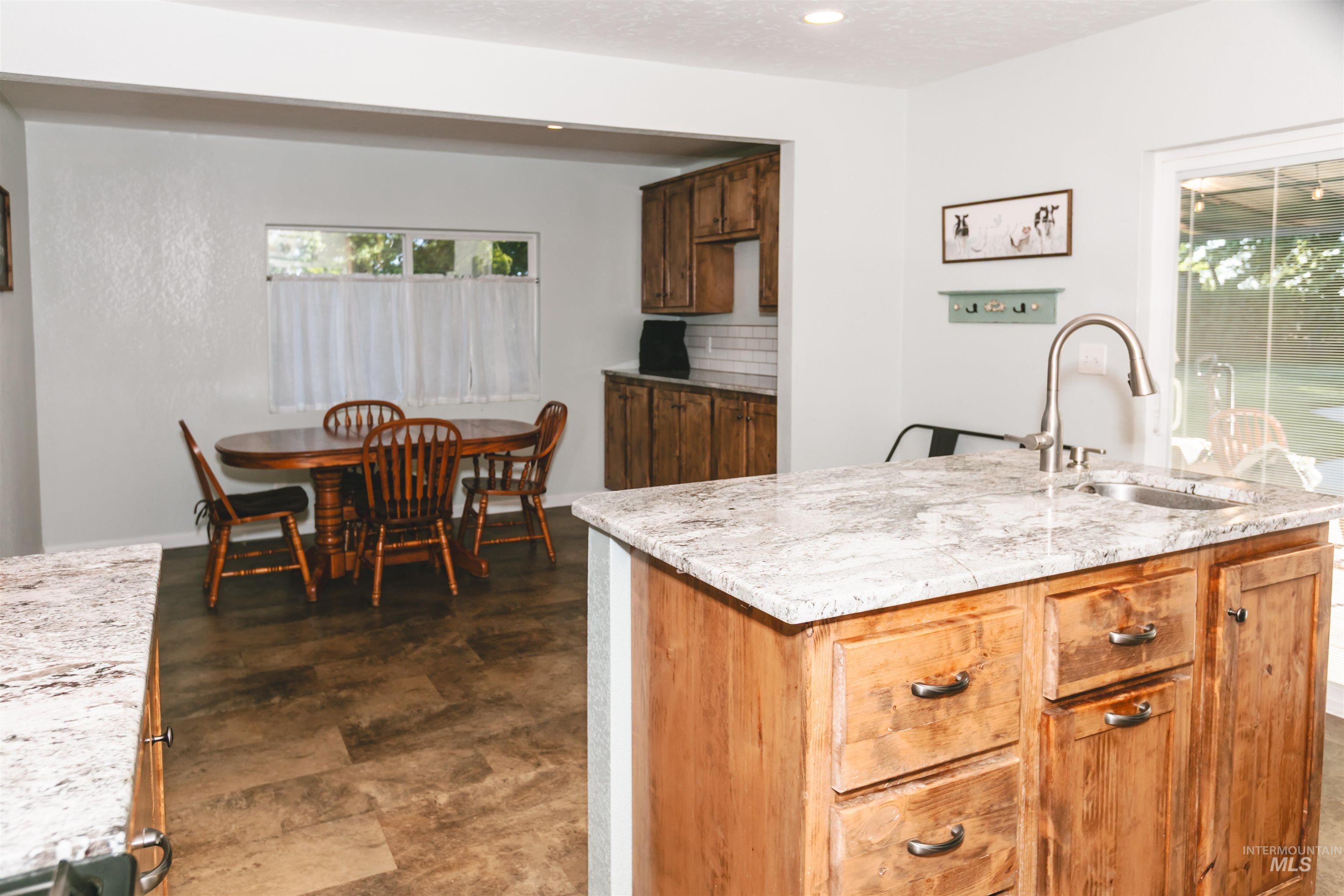 2185 Hollywood Blvd, Emmett, Idaho 83617-9517, 3 Bedrooms, 2 Bathrooms, Residential For Sale, Price $569,900, 98992257