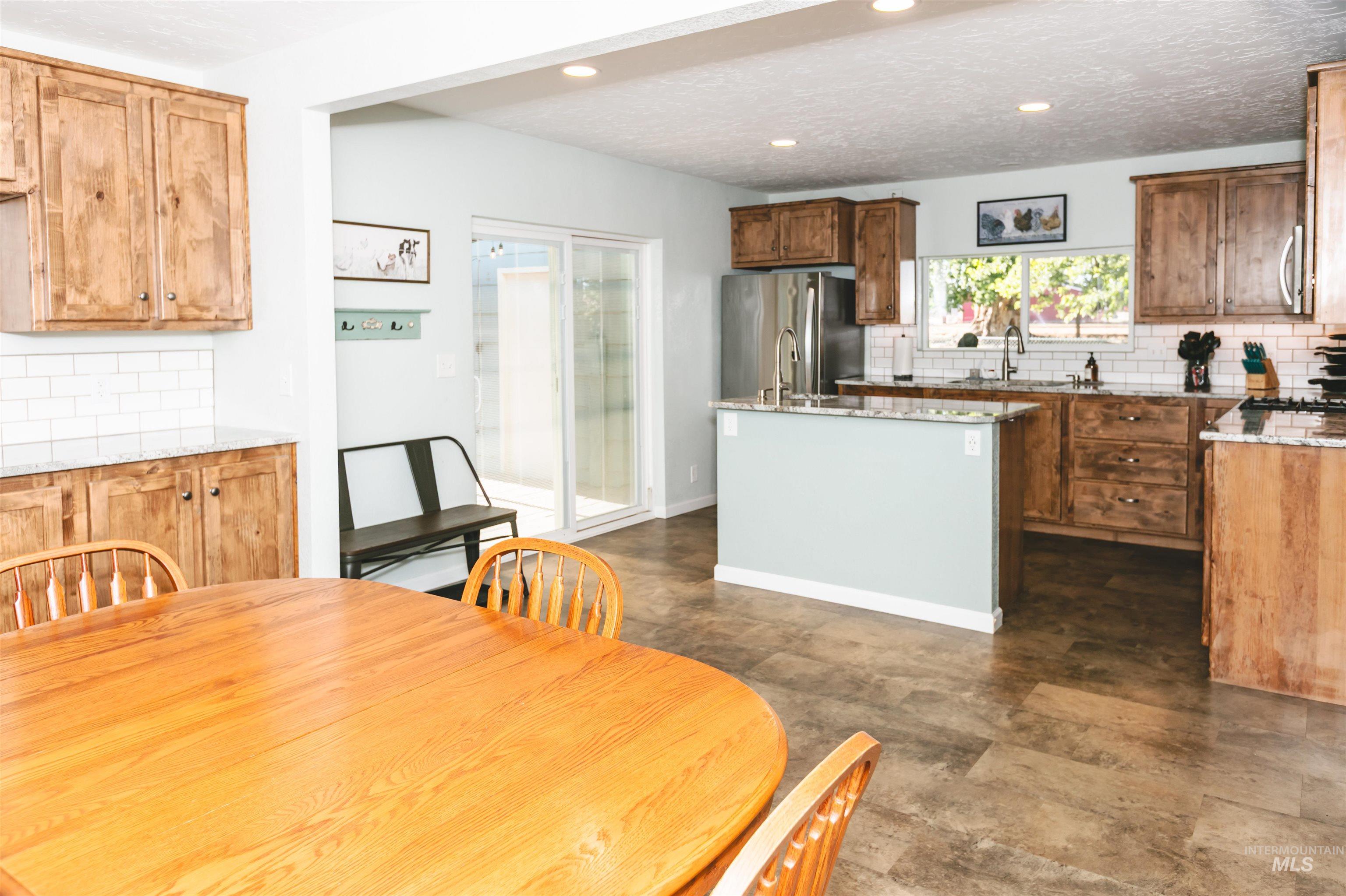 2185 Hollywood Blvd, Emmett, Idaho 83617-9517, 3 Bedrooms, 2 Bathrooms, Residential For Sale, Price $569,900, 98992257