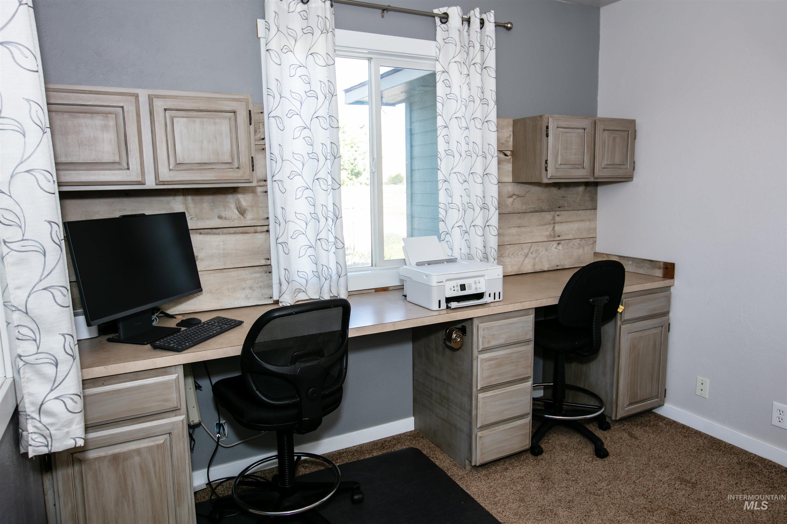 2185 Hollywood Blvd, Emmett, Idaho 83617-9517, 3 Bedrooms, 2 Bathrooms, Residential For Sale, Price $569,900, 98992257