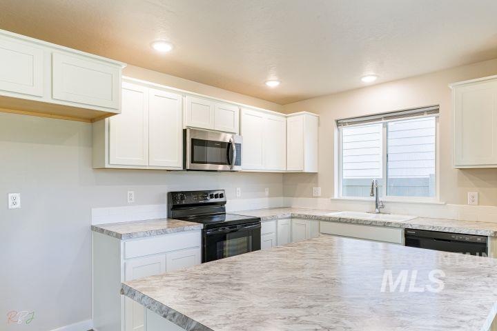 4887 W Quaker Ridge St, Meridian, Idaho 83642, 4 Bedrooms, 2.5 Bathrooms, Residential For Sale, Price $437,000, 98992258