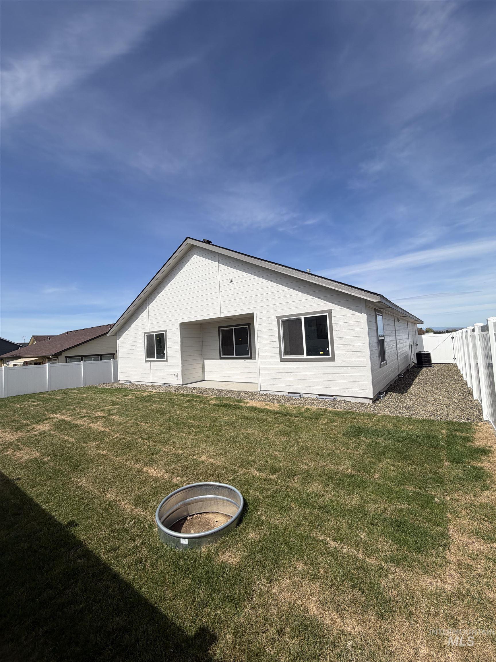 2800 Driftwood Dr., Payette, Idaho 83661, 3 Bedrooms, 2 Bathrooms, Residential For Sale, Price $349,000,MLS 98992260