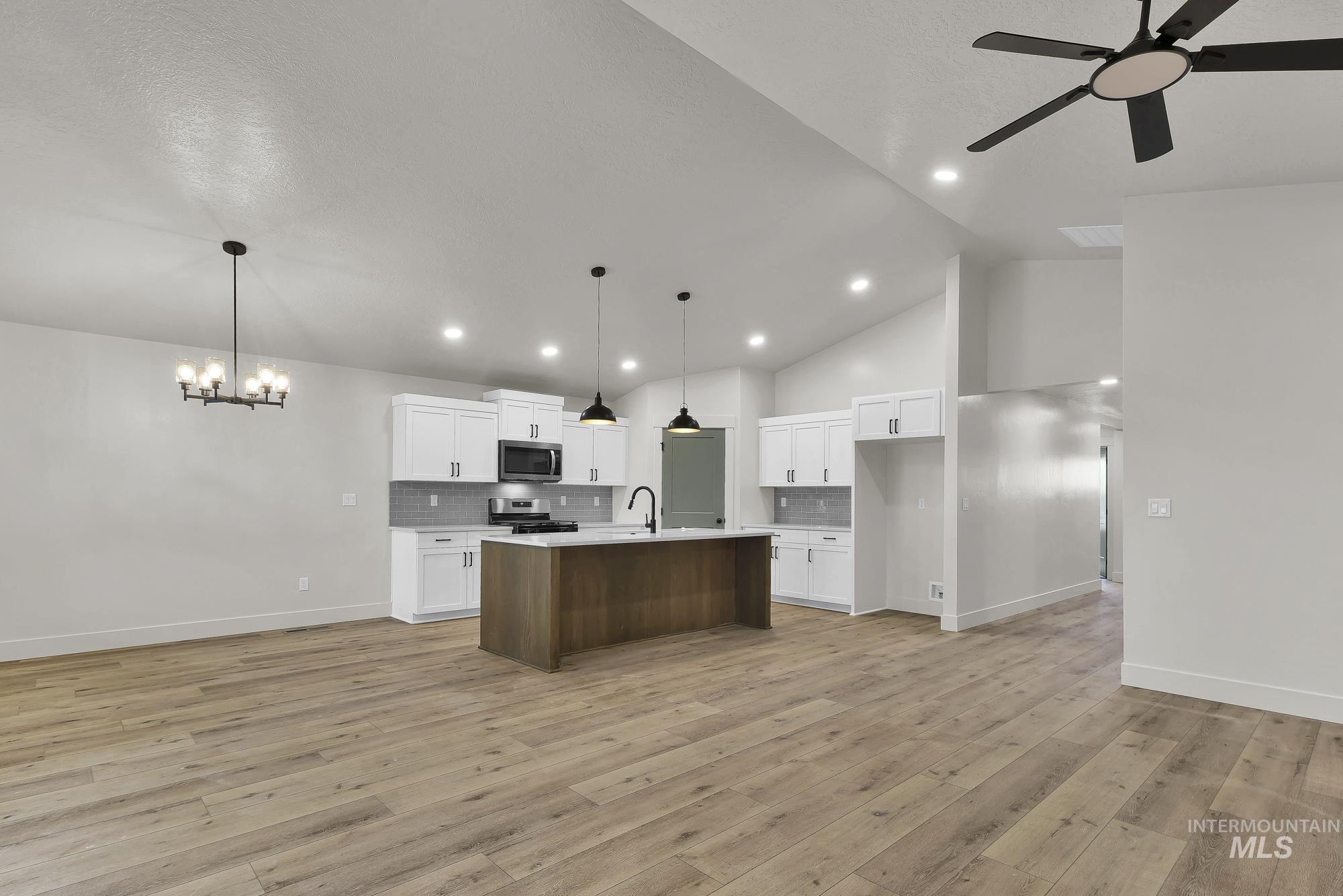 1130 Velvet Loop, Wilder, Idaho 83676, 4 Bedrooms, 2 Bathrooms, Residential For Sale, Price $449,000,MLS 98992261