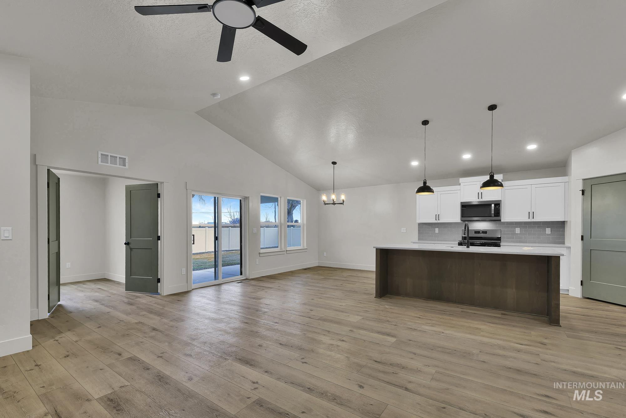 1130 Velvet Loop, Wilder, Idaho 83676, 4 Bedrooms, 2 Bathrooms, Residential For Sale, Price $449,000,MLS 98992261