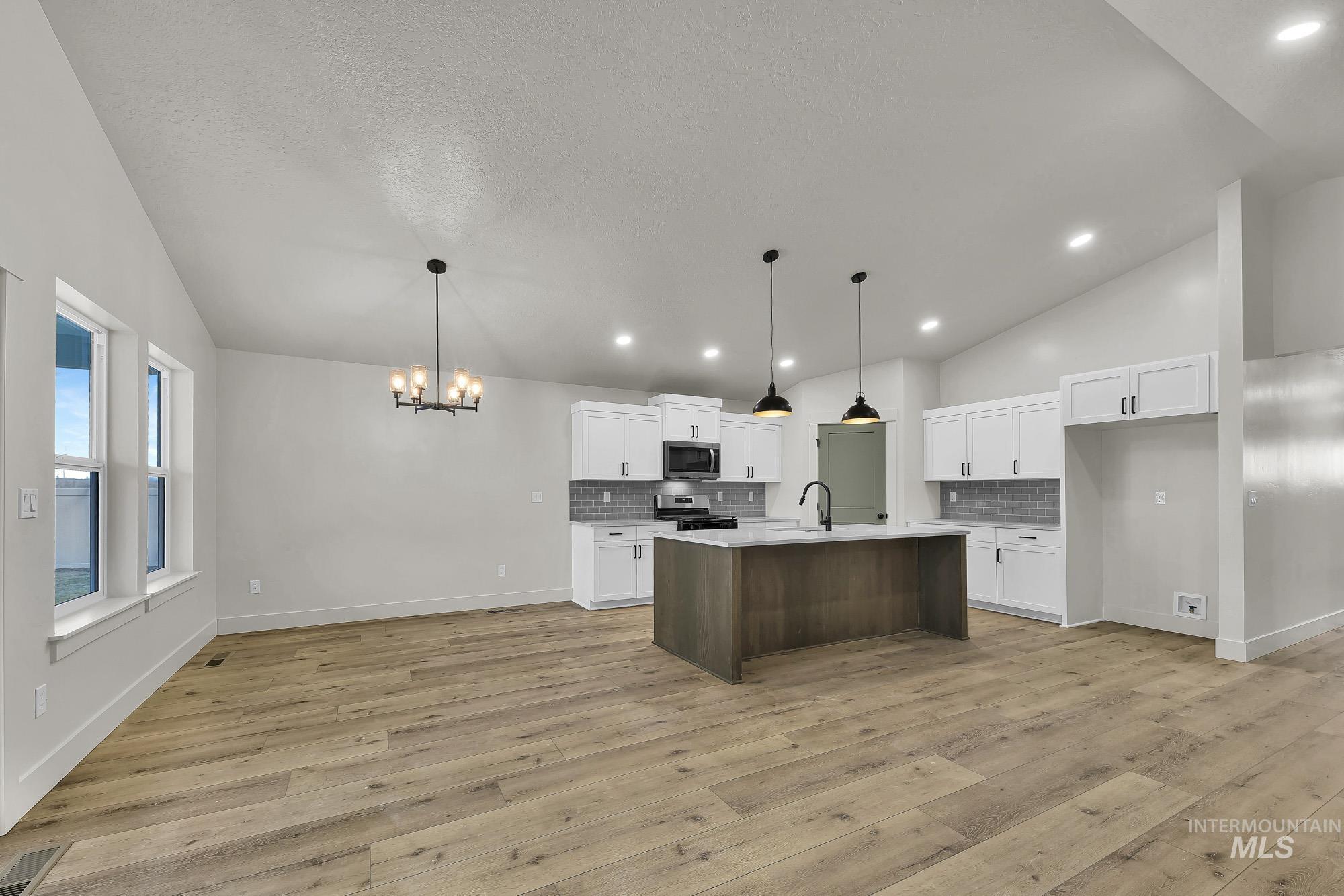 1130 Velvet Loop, Wilder, Idaho 83676, 4 Bedrooms, 2 Bathrooms, Residential For Sale, Price $449,000,MLS 98992261