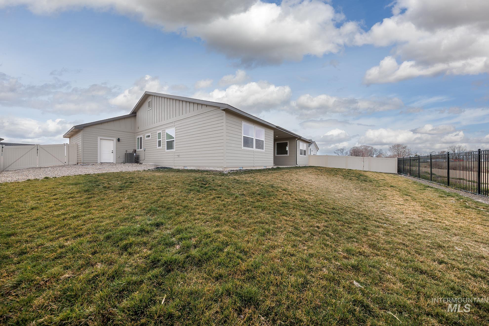 511 Grand Harvest Ave., New Plymouth, Idaho 83655, 4 Bedrooms, 2.5 Bathrooms, Residential For Sale, Price $520,000,MLS 98992263