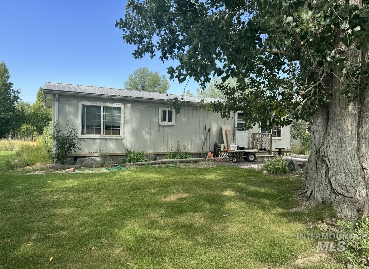 198 2nd Avenue South, Hagerman, Idaho 83332, 2 Bedrooms, 2 Bathrooms, Residential For Sale, Price $209,900,MLS 98992266