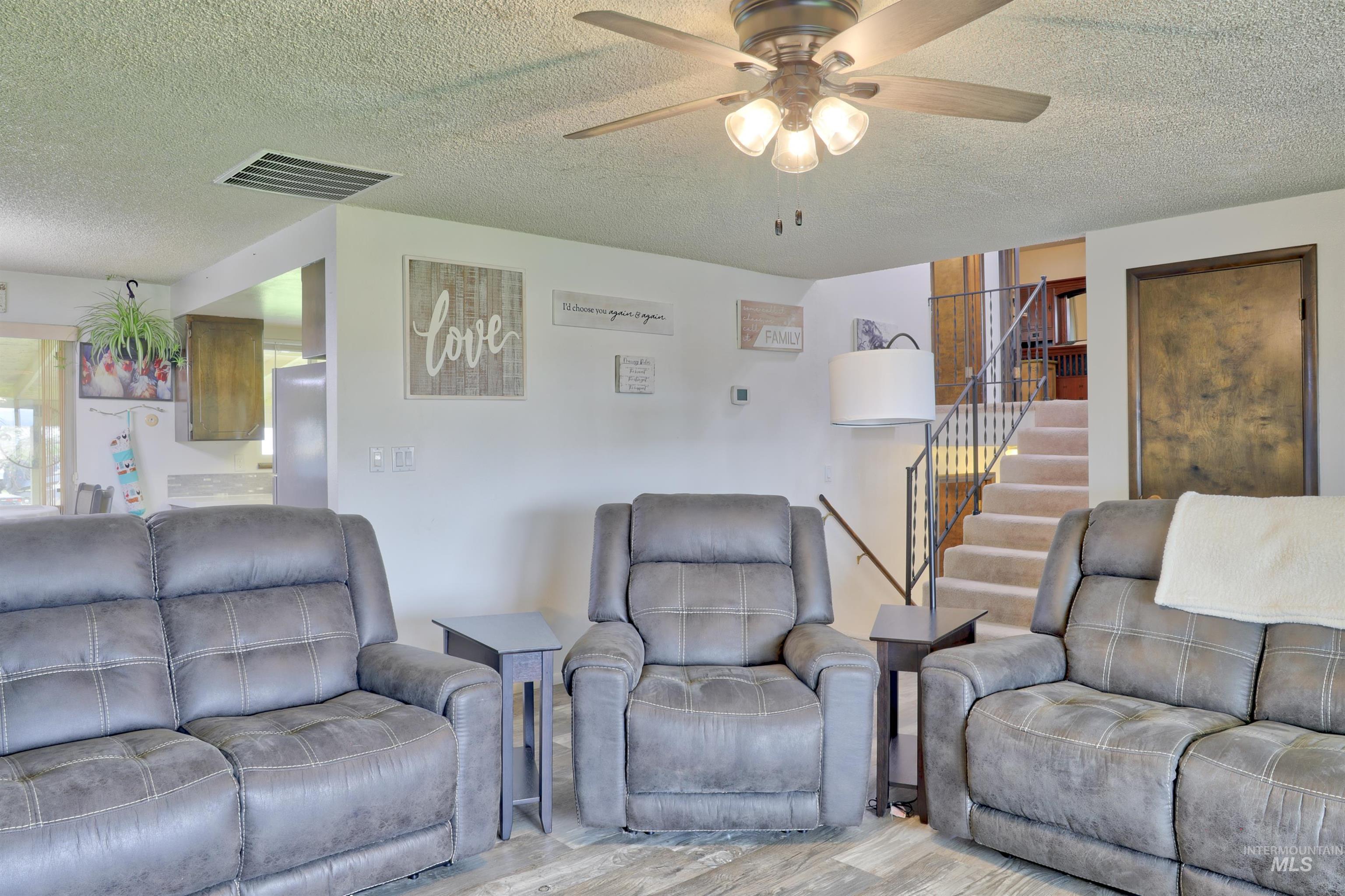 15925 S Curtis Rd, Kuna, Idaho 83634, 3 Bedrooms, 2 Bathrooms, Residential For Sale, Price $569,900, 98992267