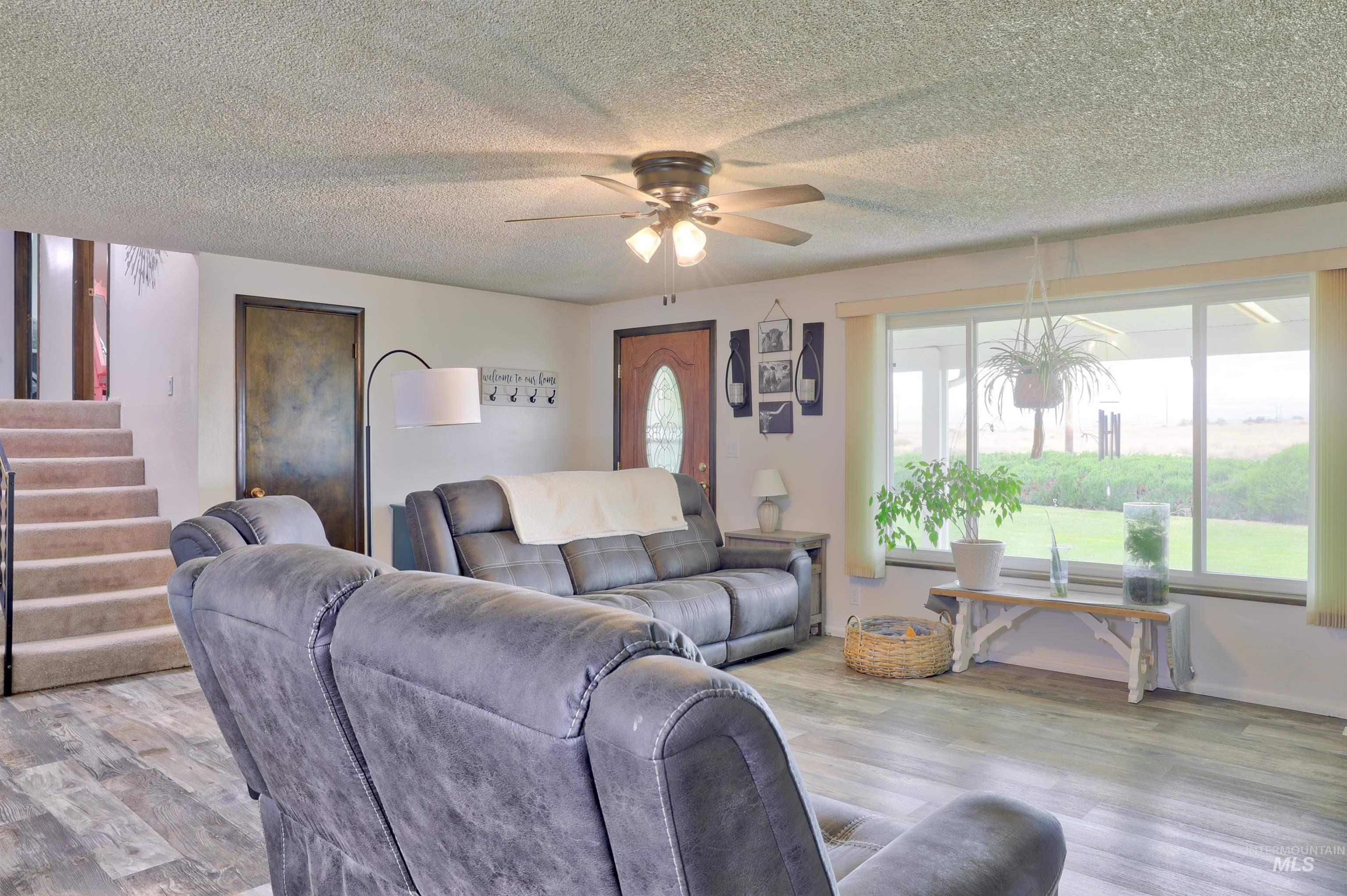 15925 S Curtis Rd, Kuna, Idaho 83634, 3 Bedrooms, 2 Bathrooms, Residential For Sale, Price $569,900, 98992267