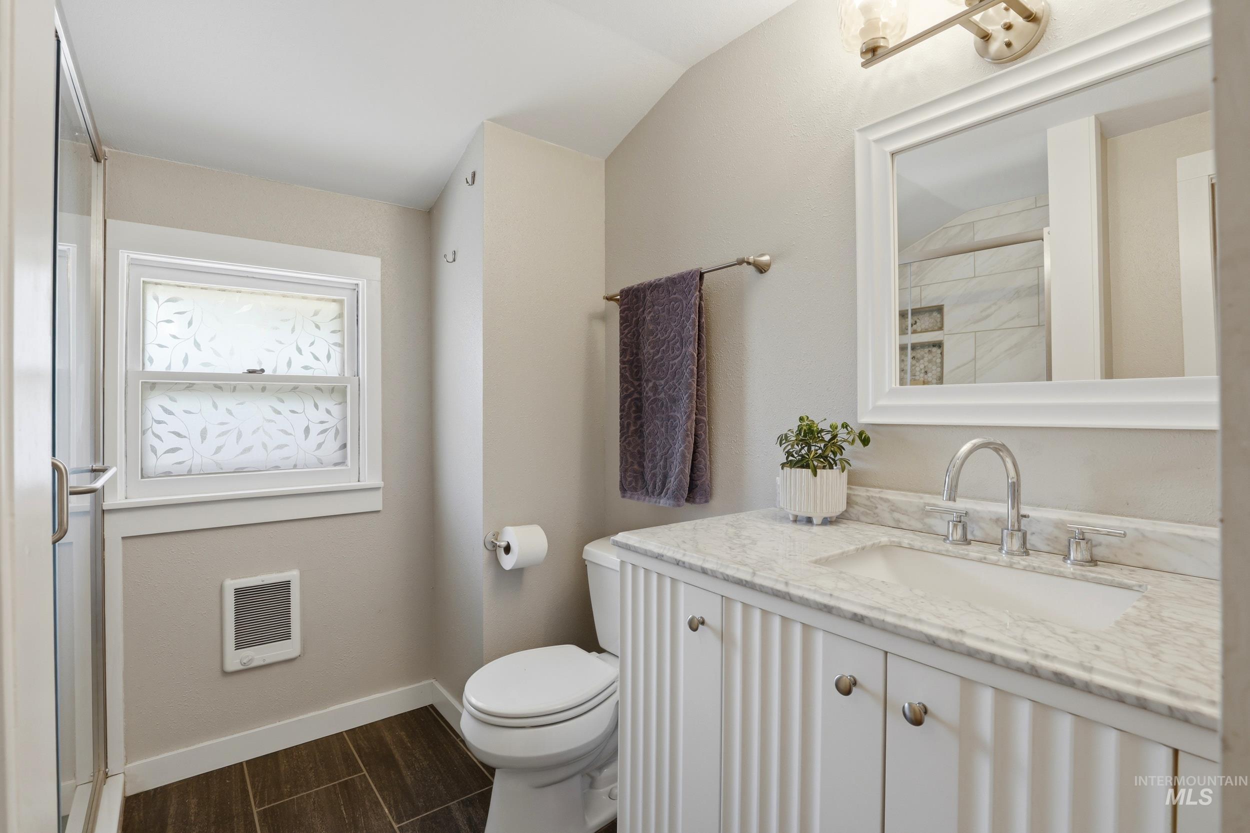 612 S Logan, Moscow, Idaho 83843, 5 Bedrooms, 3 Bathrooms, Residential For Sale, Price $565,000, 98992270