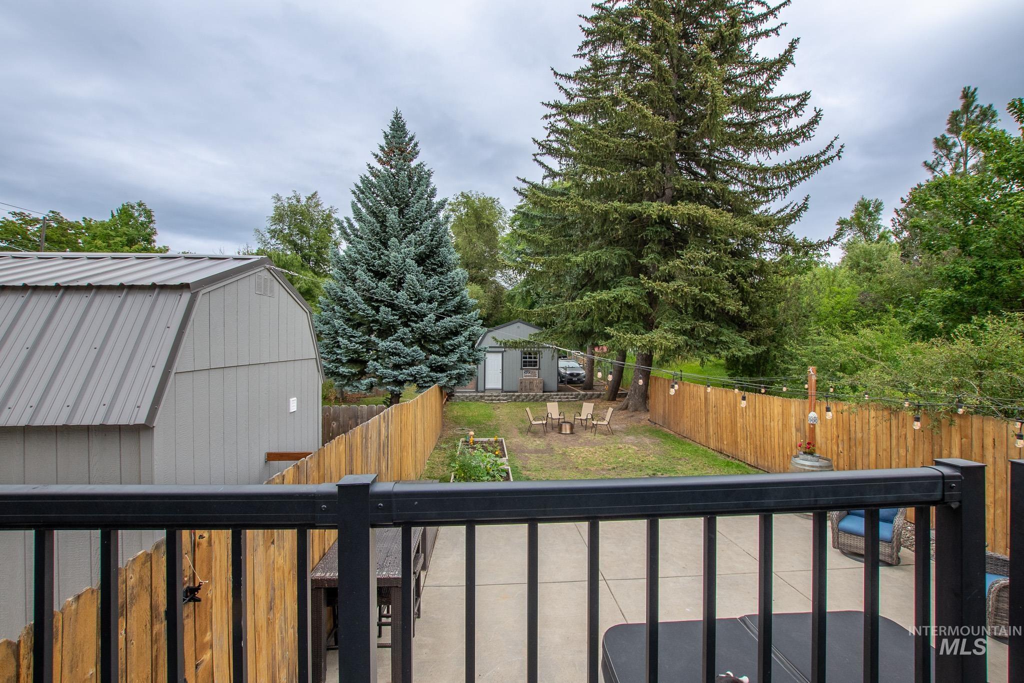 612 S Logan, Moscow, Idaho 83843, 5 Bedrooms, 3 Bathrooms, Residential For Sale, Price $569,000, 98992270