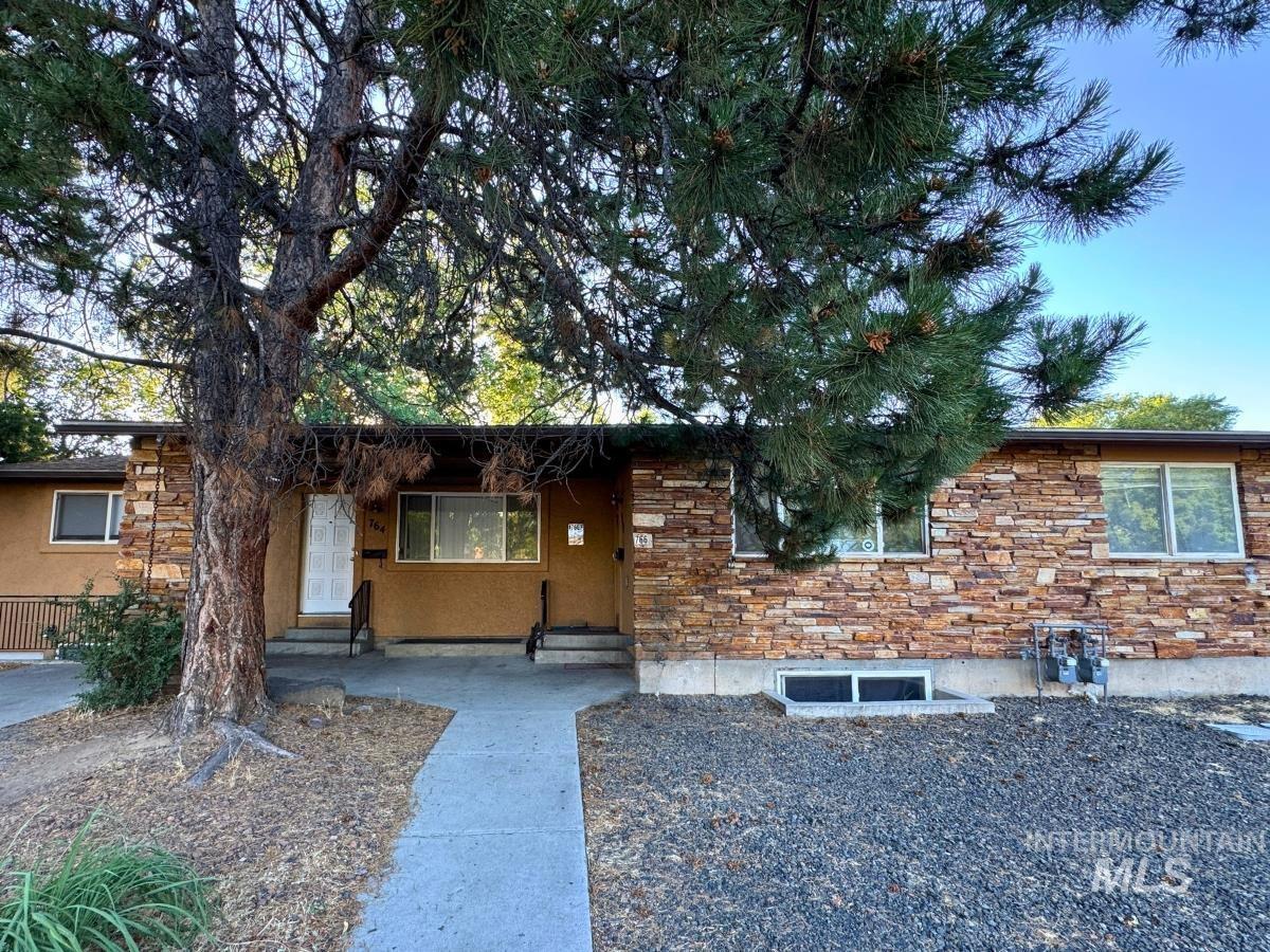 764 S Curtis, Boise, Idaho 83705-1807, 5 Bedrooms, 2.5 Bathrooms, Residential Income For Sale, Price $627,800,MLS 98992271