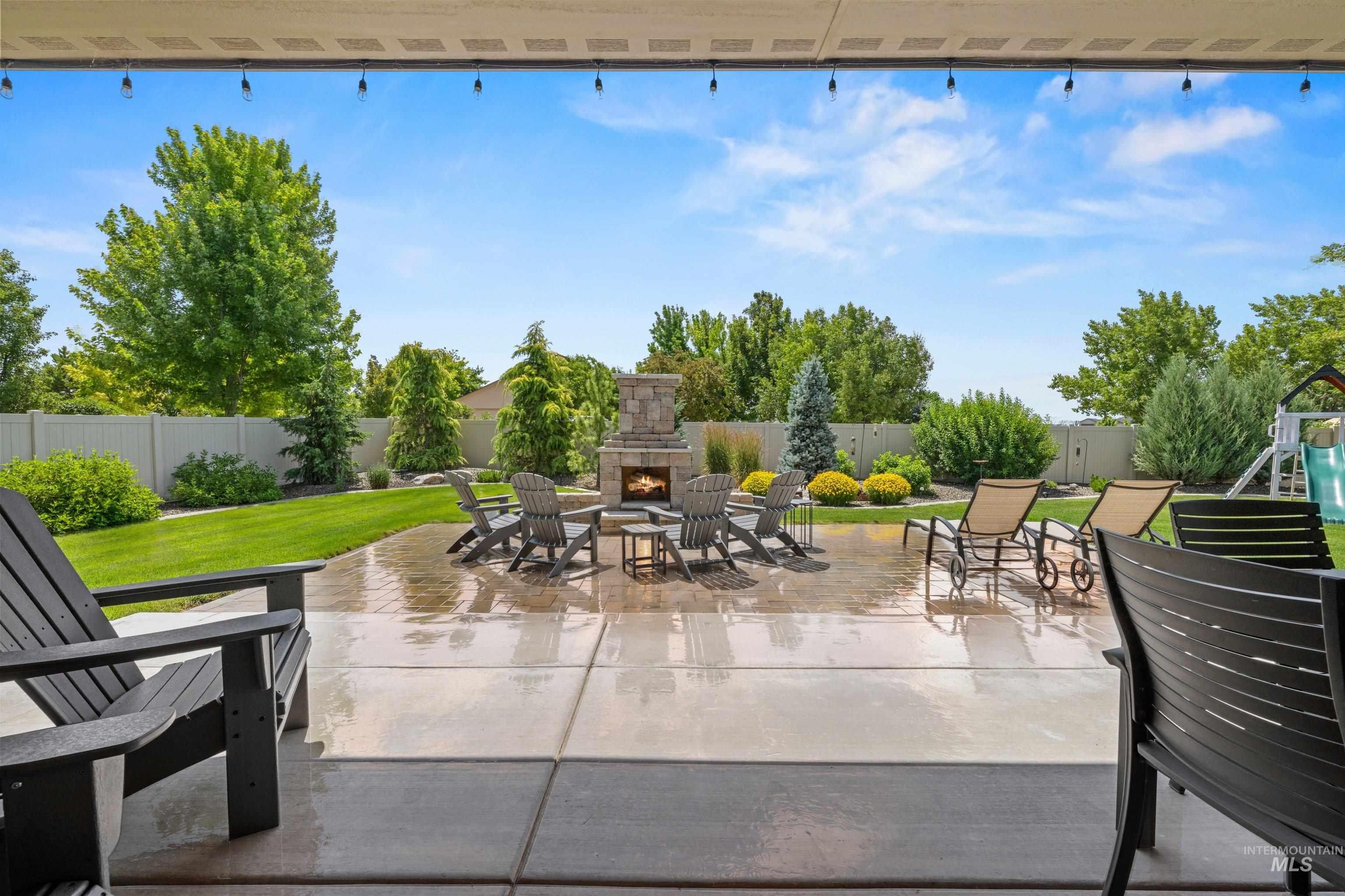 7707 E Damon Ln, Nampa, Idaho 83687, 3 Bedrooms, 2.5 Bathrooms, Residential For Sale, Price $899,950,MLS 98992276