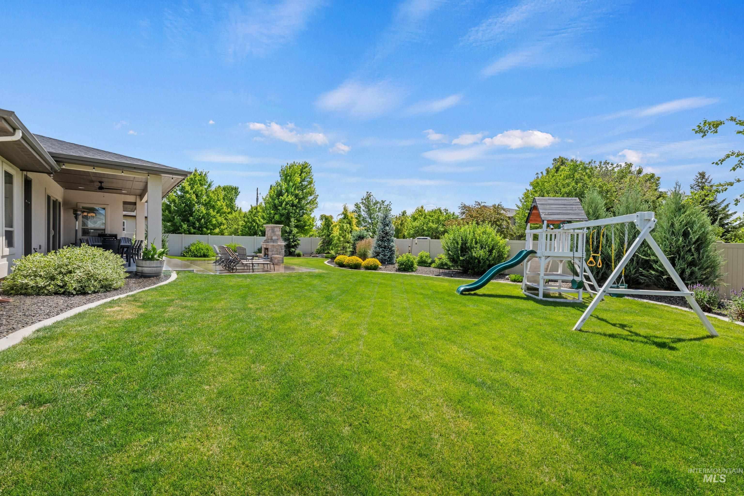 7707 E Damon Ln, Nampa, Idaho 83687, 3 Bedrooms, 2.5 Bathrooms, Residential For Sale, Price $899,950,MLS 98992276