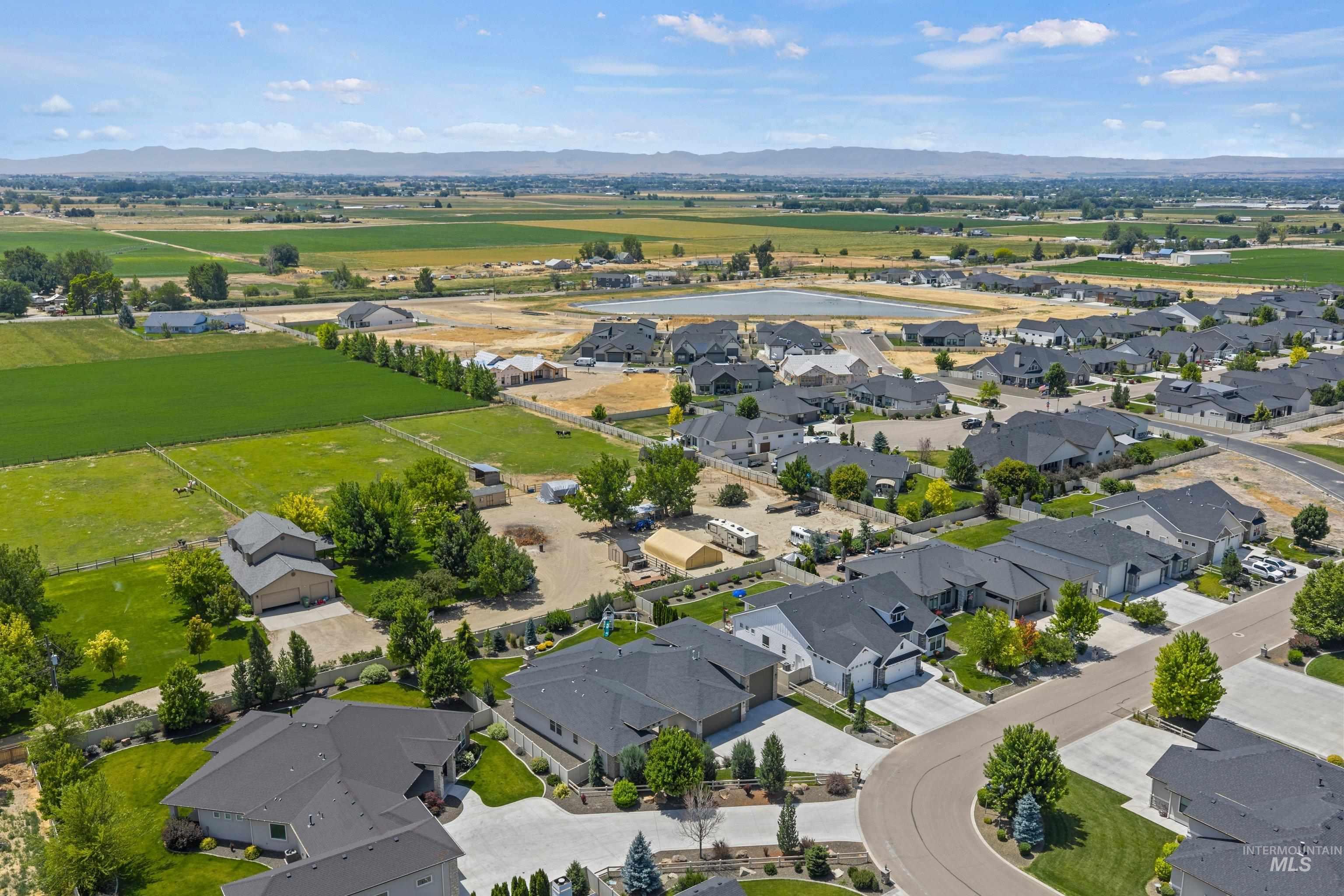 7707 E Damon Ln, Nampa, Idaho 83687, 3 Bedrooms, 2.5 Bathrooms, Residential For Sale, Price $899,950,MLS 98992276