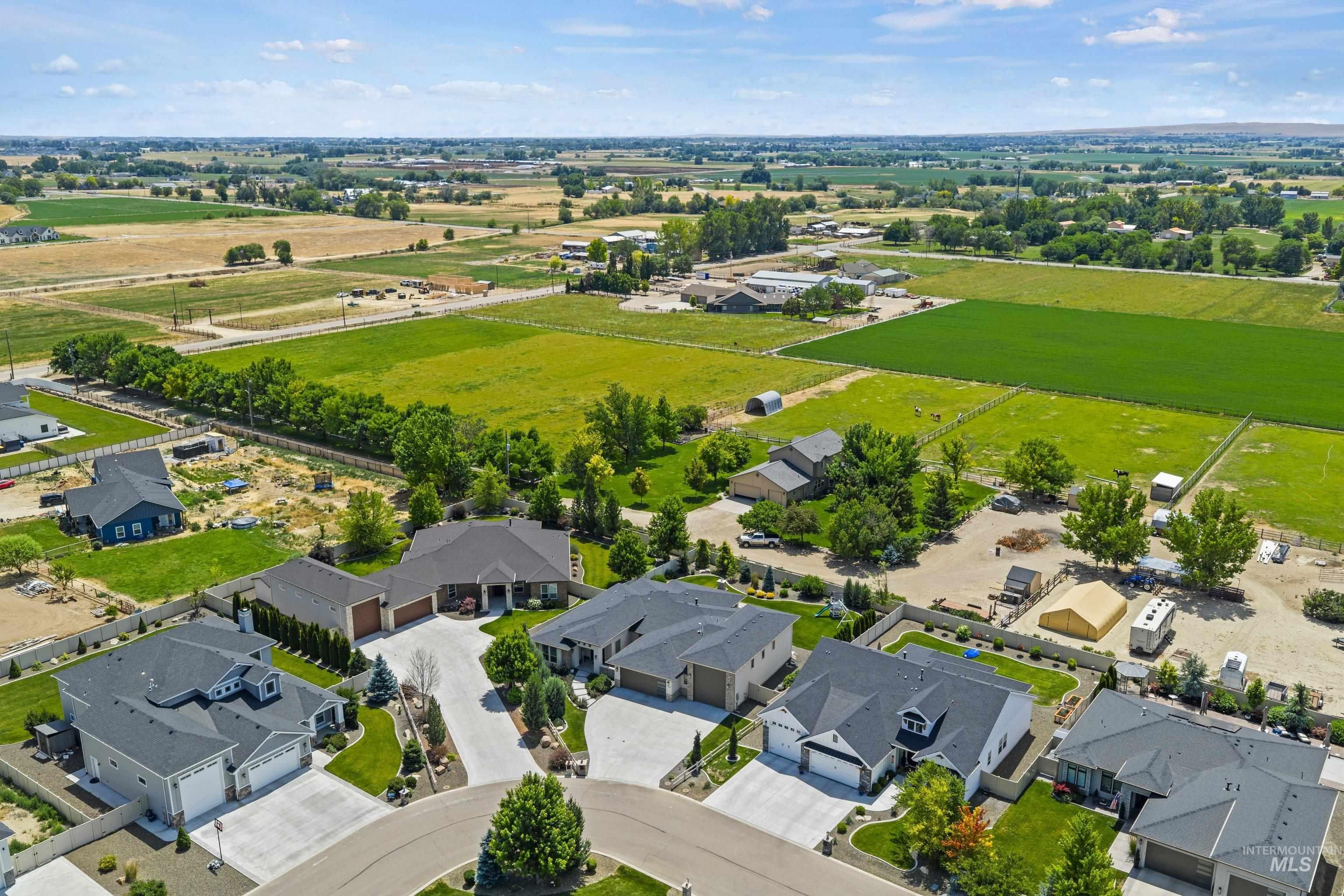 7707 E Damon Ln, Nampa, Idaho 83687, 3 Bedrooms, 2.5 Bathrooms, Residential For Sale, Price $899,950,MLS 98992276