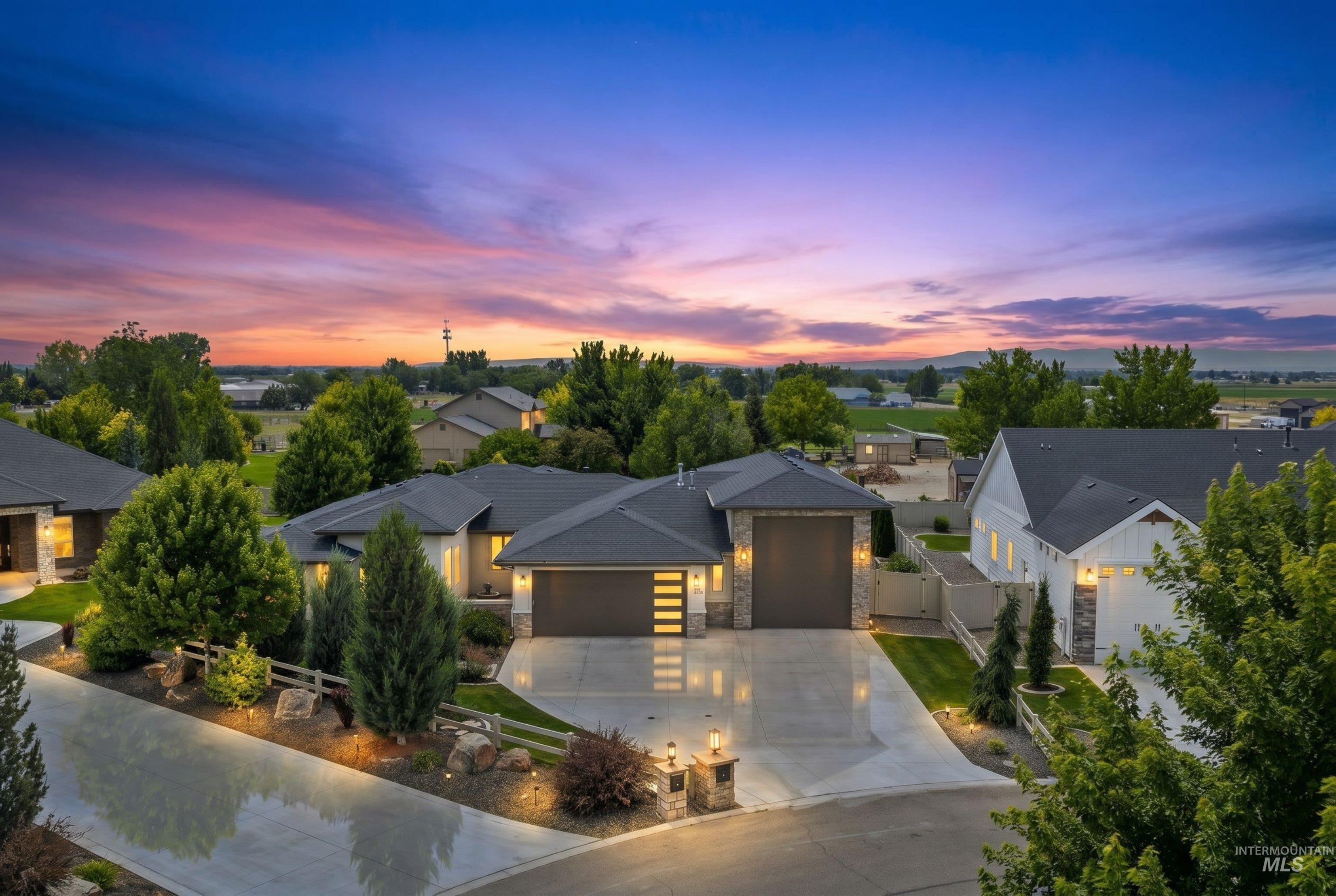 7707 E Damon Ln, Nampa, Idaho 83687, 3 Bedrooms, 2.5 Bathrooms, Residential For Sale, Price $899,950,MLS 98992276