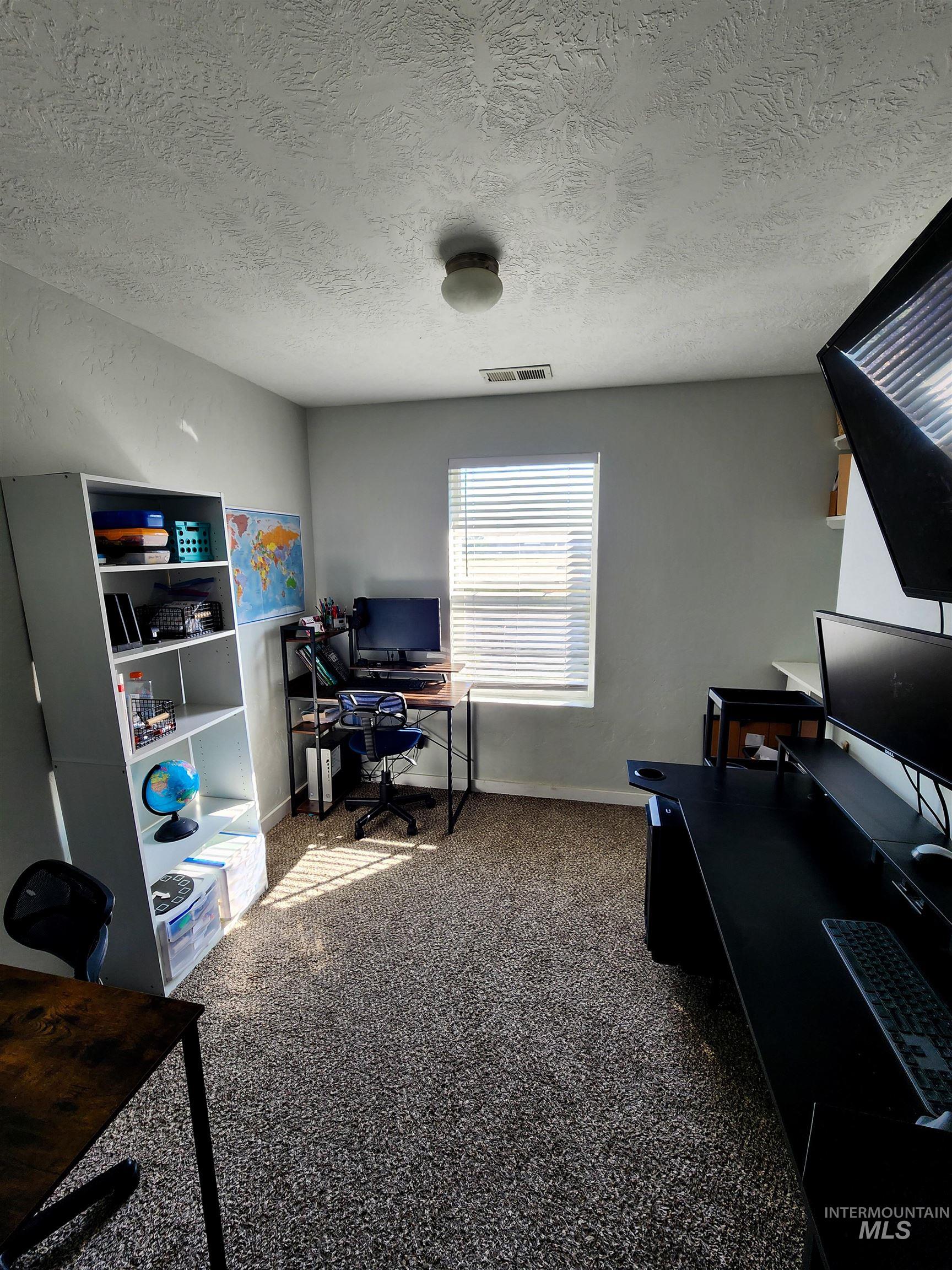 19098 Kenney Way, Caldwell, Idaho 83605, 4 Bedrooms, 2.5 Bathrooms, Residential For Sale, Price $515,000,MLS 98992282