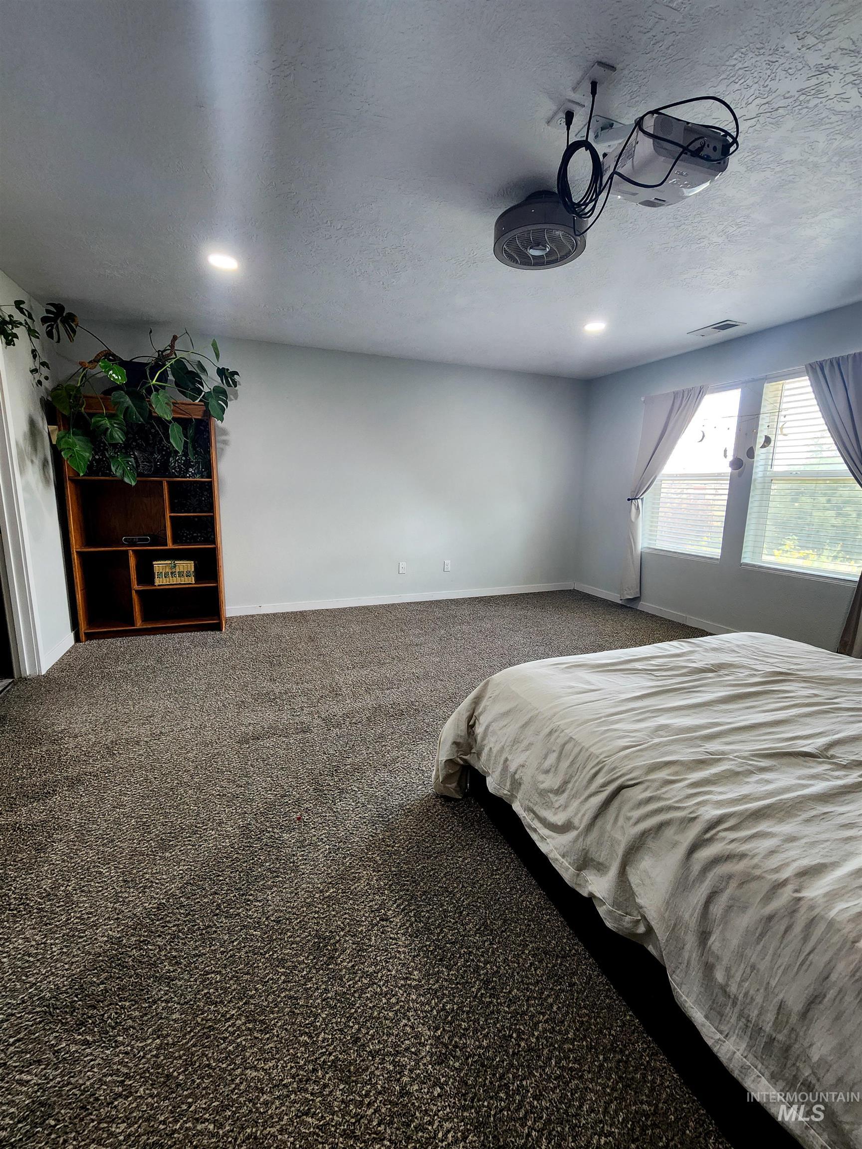 19098 Kenney Way, Caldwell, Idaho 83605, 4 Bedrooms, 2.5 Bathrooms, Residential For Sale, Price $515,000,MLS 98992282