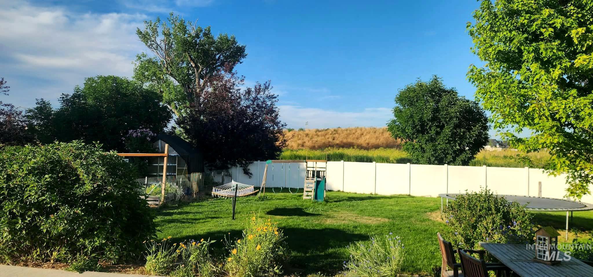 19098 Kenney Way, Caldwell, Idaho 83605, 4 Bedrooms, 2.5 Bathrooms, Residential For Sale, Price $515,000,MLS 98992282