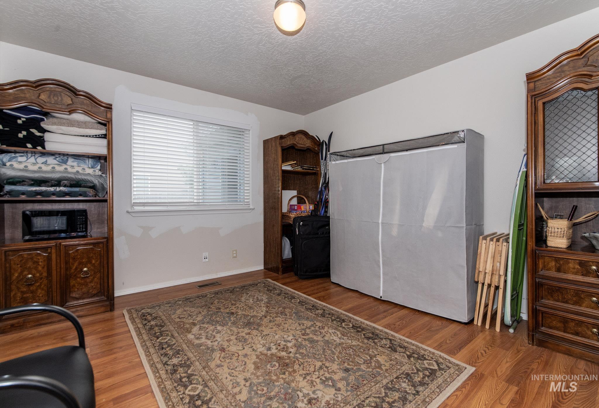 3212 Dry Springs, Nampa, Idaho 83686, 4 Bedrooms, 2 Bathrooms, Residential For Sale, Price $395,000, 98992289