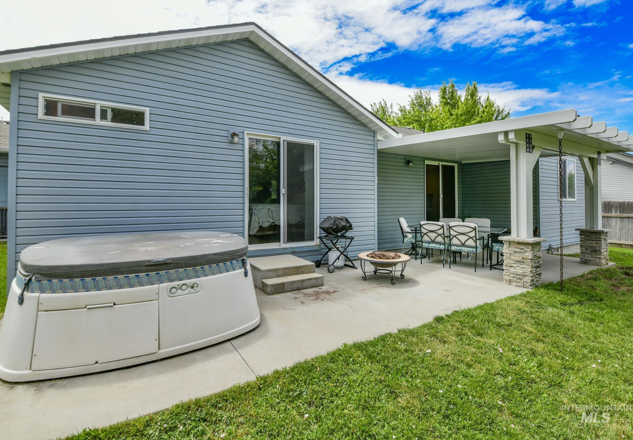 3212 Dry Springs, Nampa, Idaho 83686, 4 Bedrooms, 2 Bathrooms, Residential For Sale, Price $395,000, 98992289