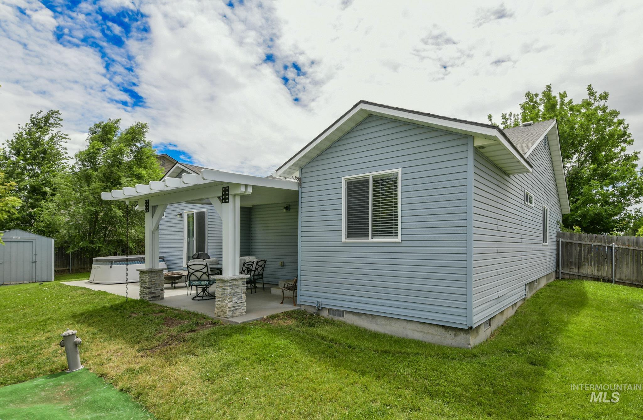 3212 Dry Springs, Nampa, Idaho 83686, 4 Bedrooms, 2 Bathrooms, Residential For Sale, Price $395,000, 98992289